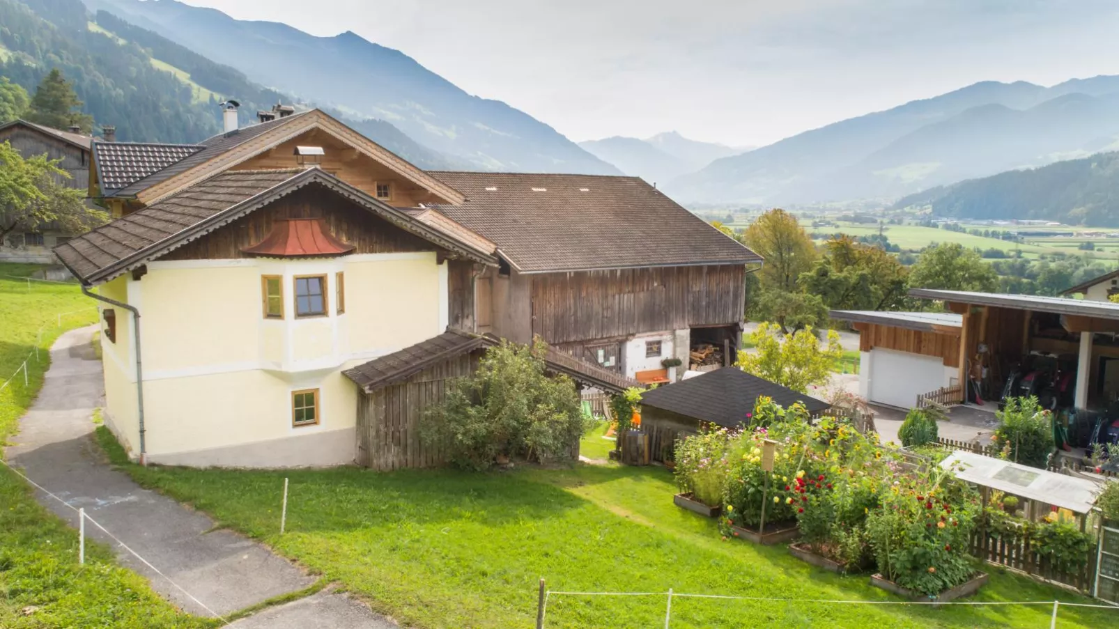 Chalet Anna-Exterior summer