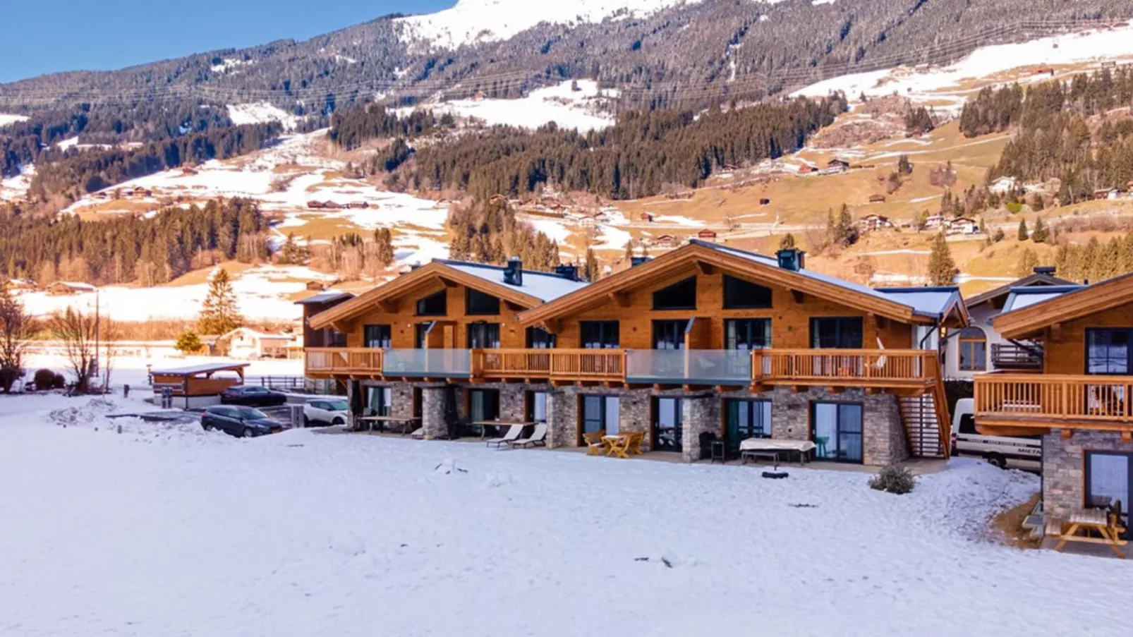 Pinzgau Lodge 1B-Exterior winter