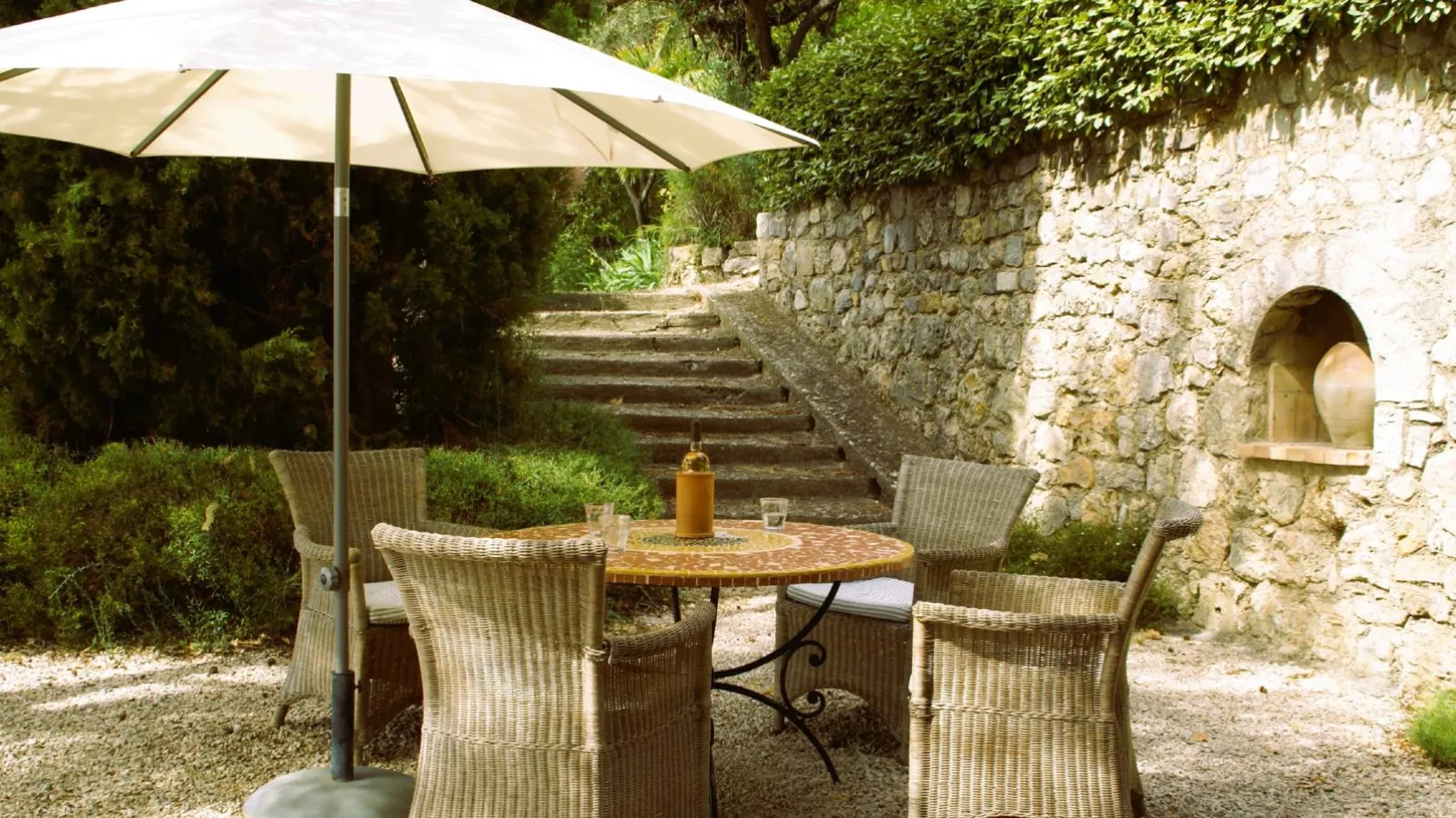 Le Hérisson-Terrace balcony