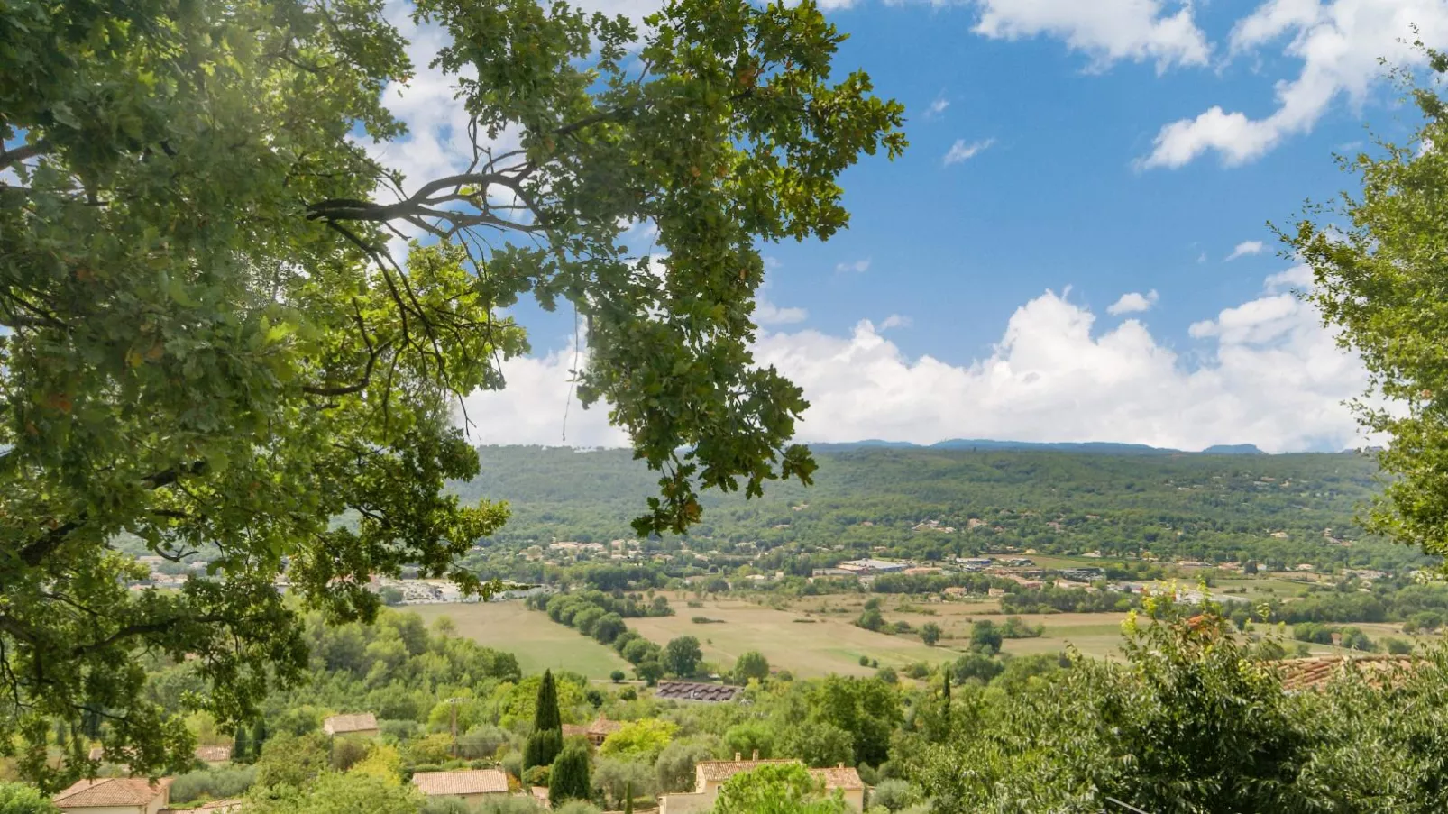 Le Hérisson-View summer