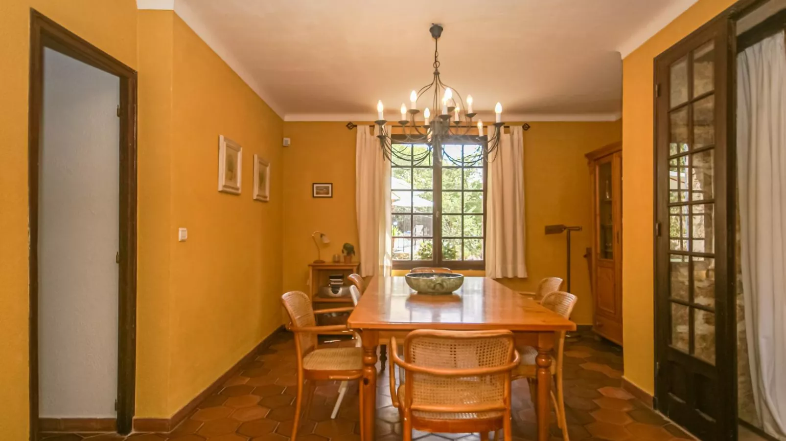 Le Hérisson-Dining room