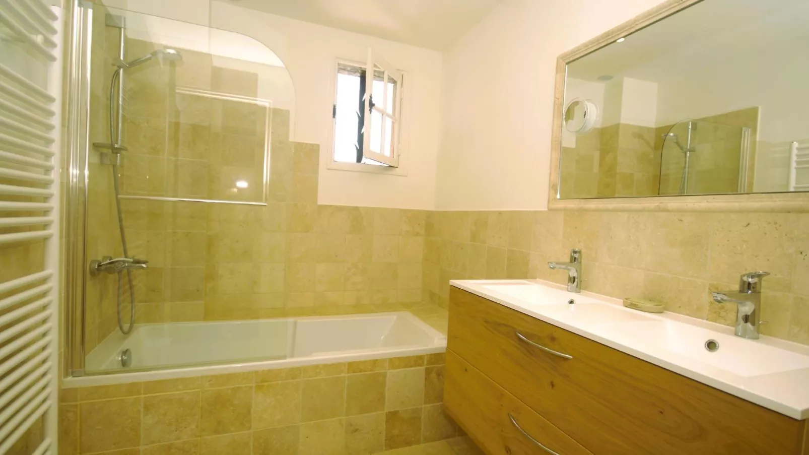 Le Hérisson-Bathroom