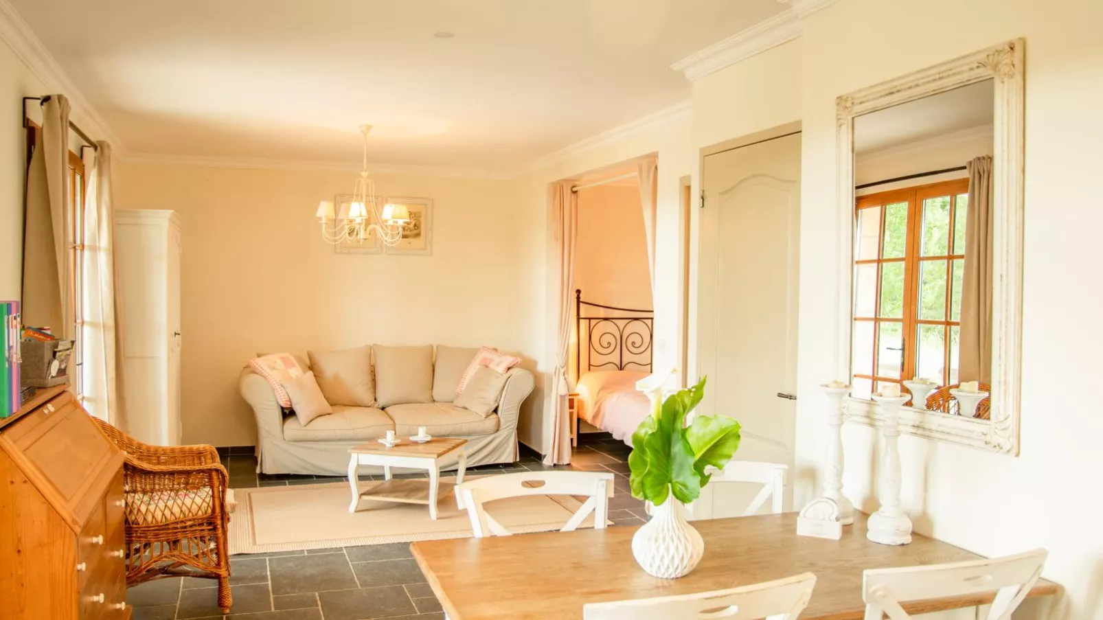 Villa Calloras-Dining room