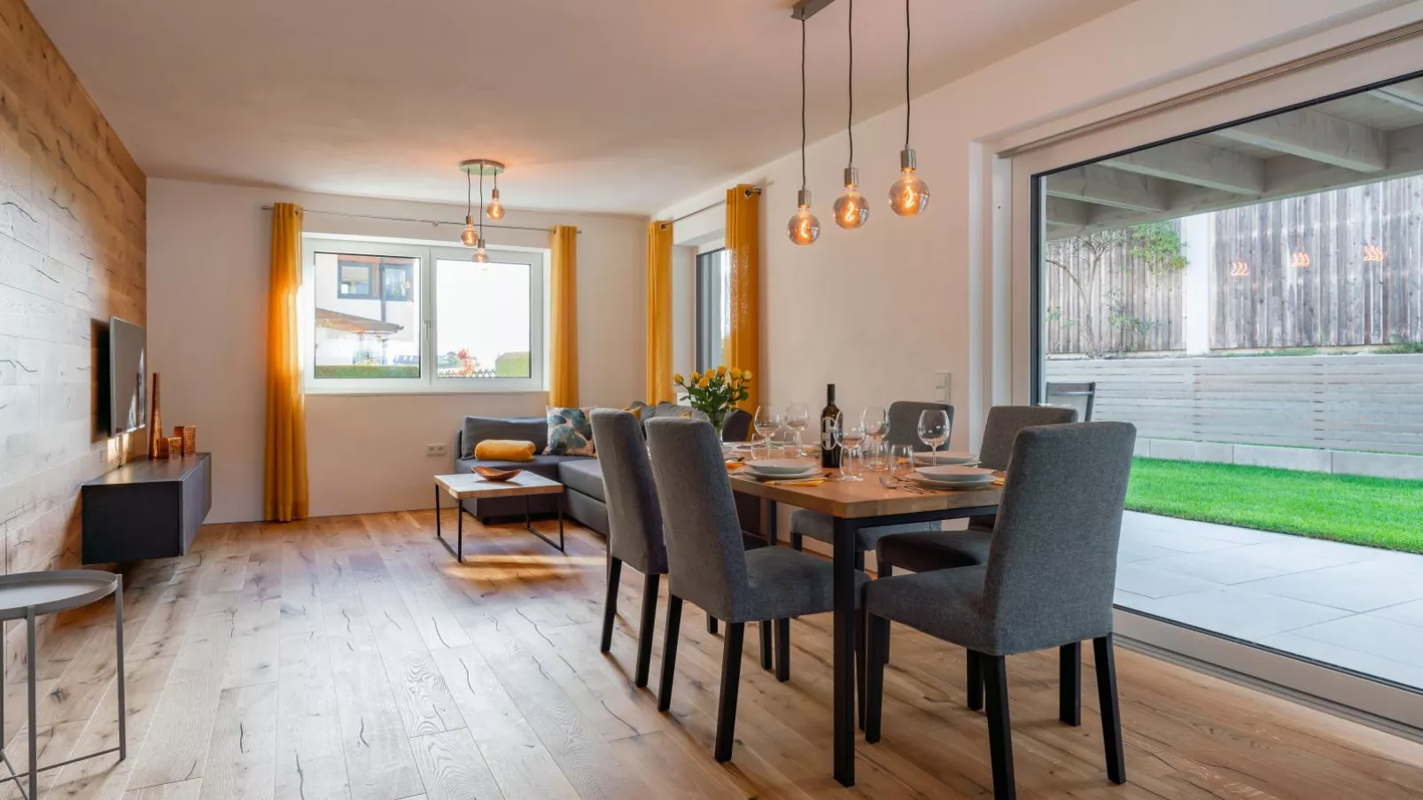 Ferienwohnung Emilia-Dining room
