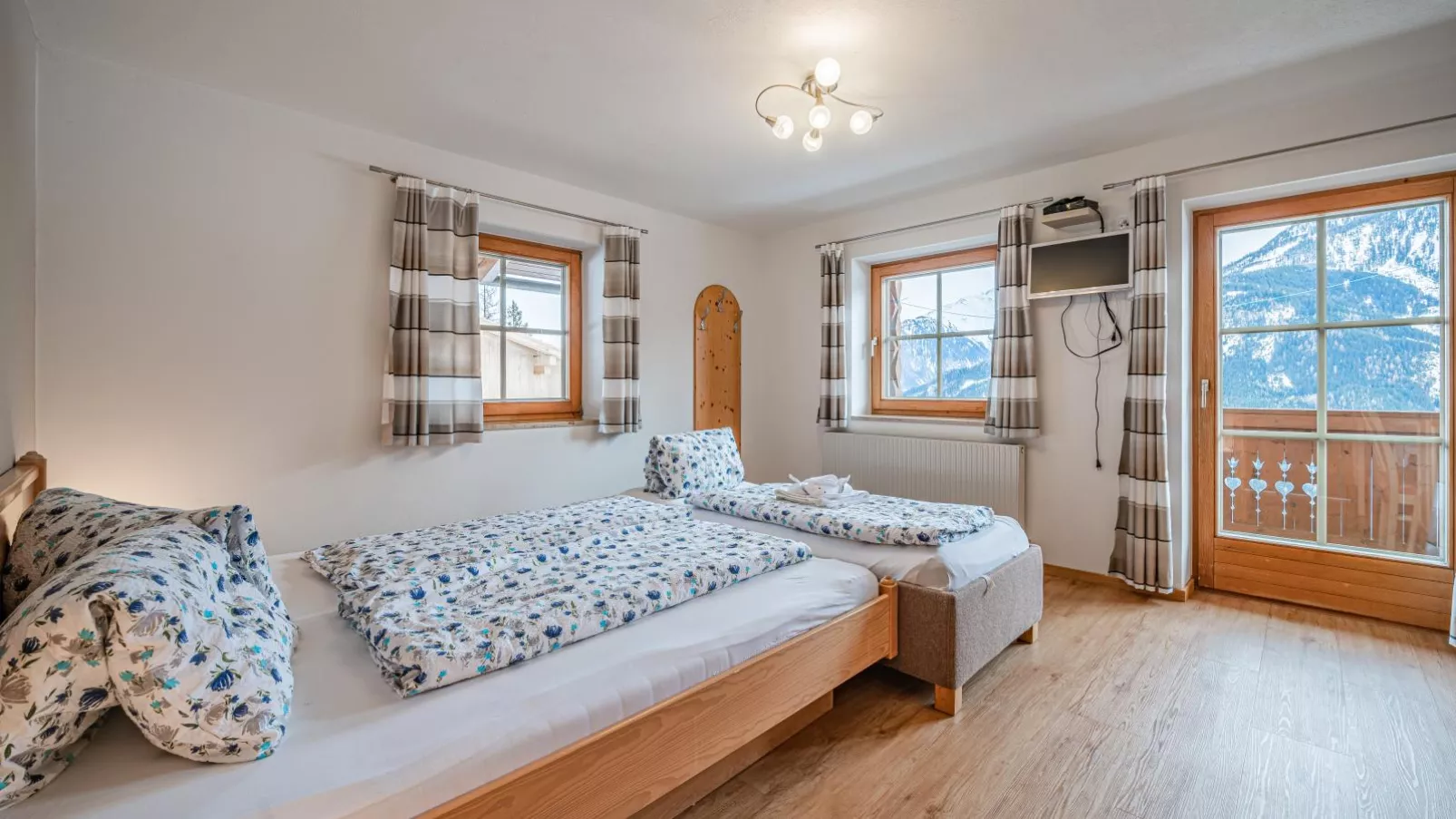 Brandtner Bauer-Bedroom