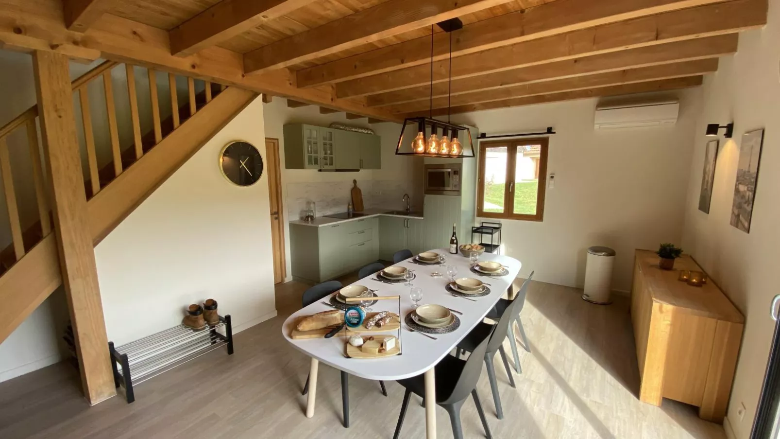 Le Lac Bleu nr 27-Dining room