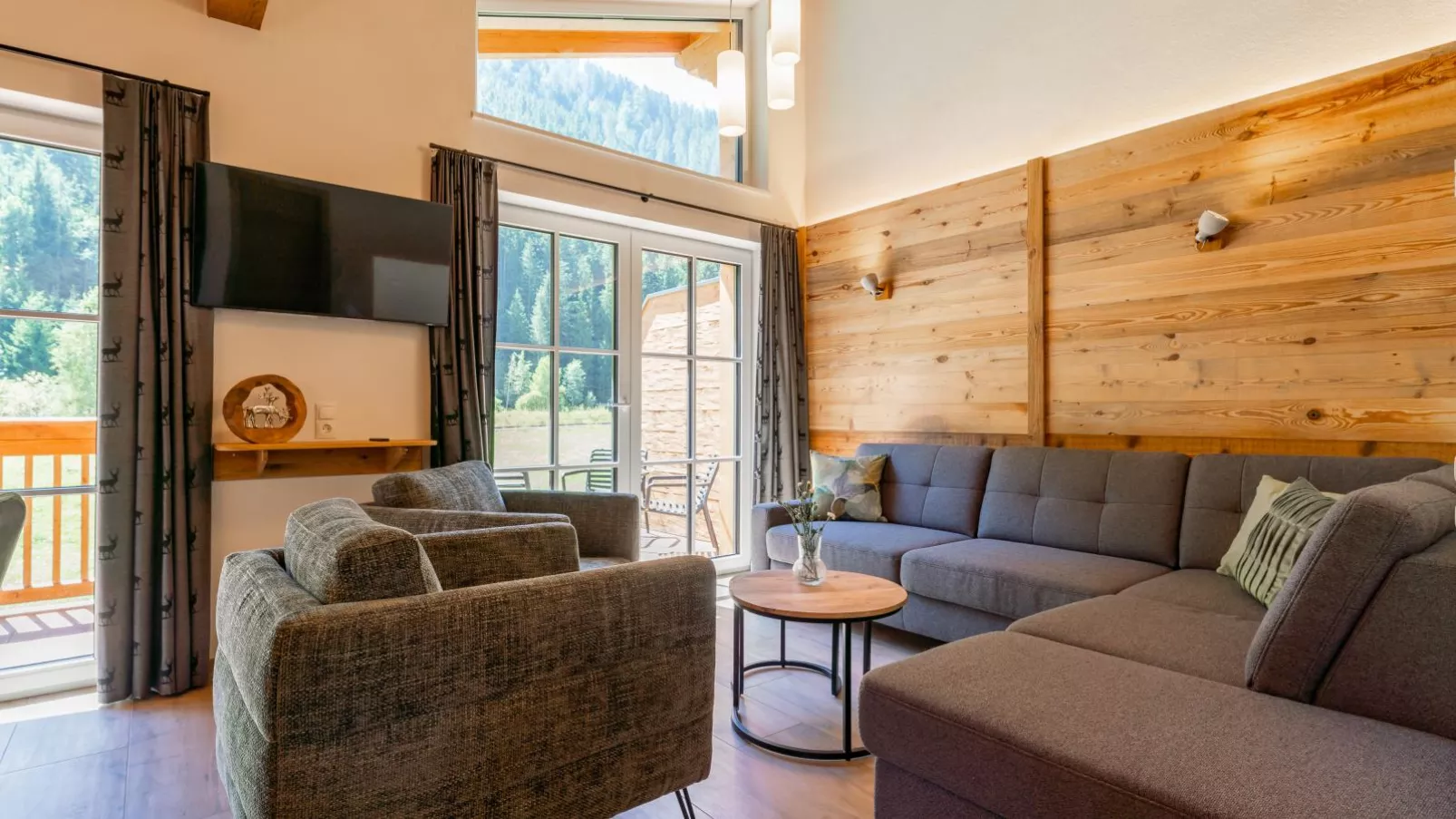 Felsener Wald-Living room
