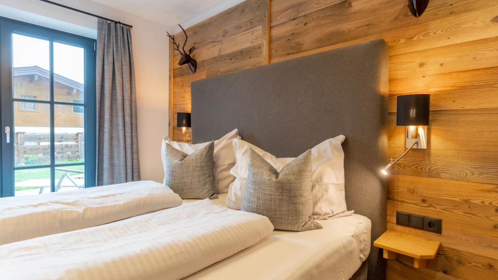 Tauernsuites Uttendorf by Mimi-Chambre