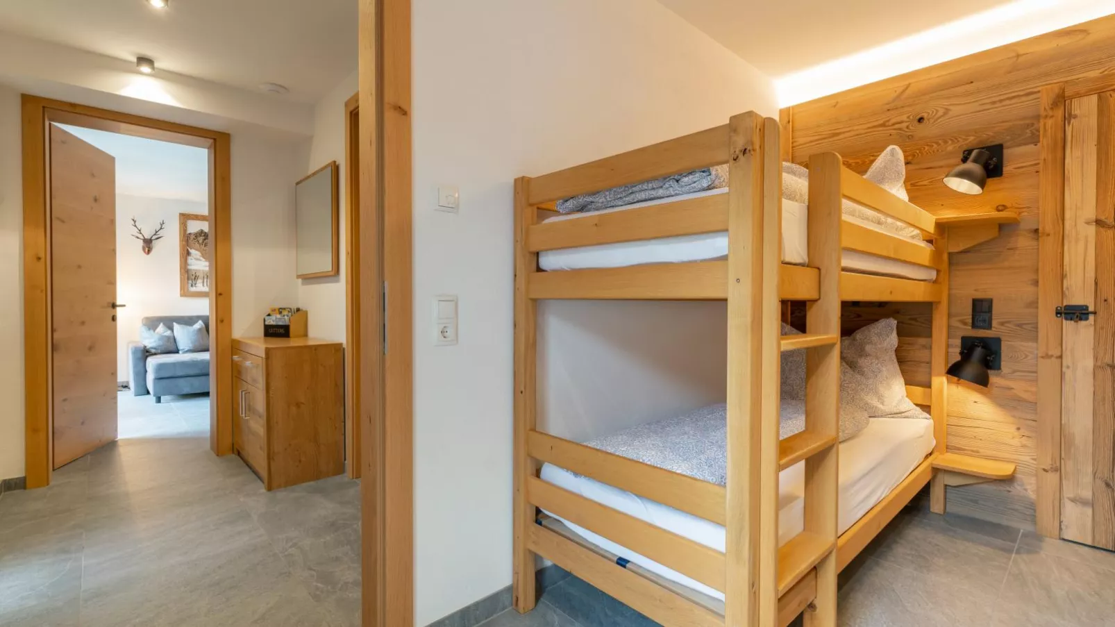 Tauernsuites Uttendorf by Mimi-Chambre