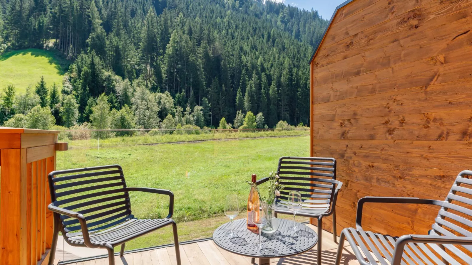 Felsener Wald-Terrace balcony