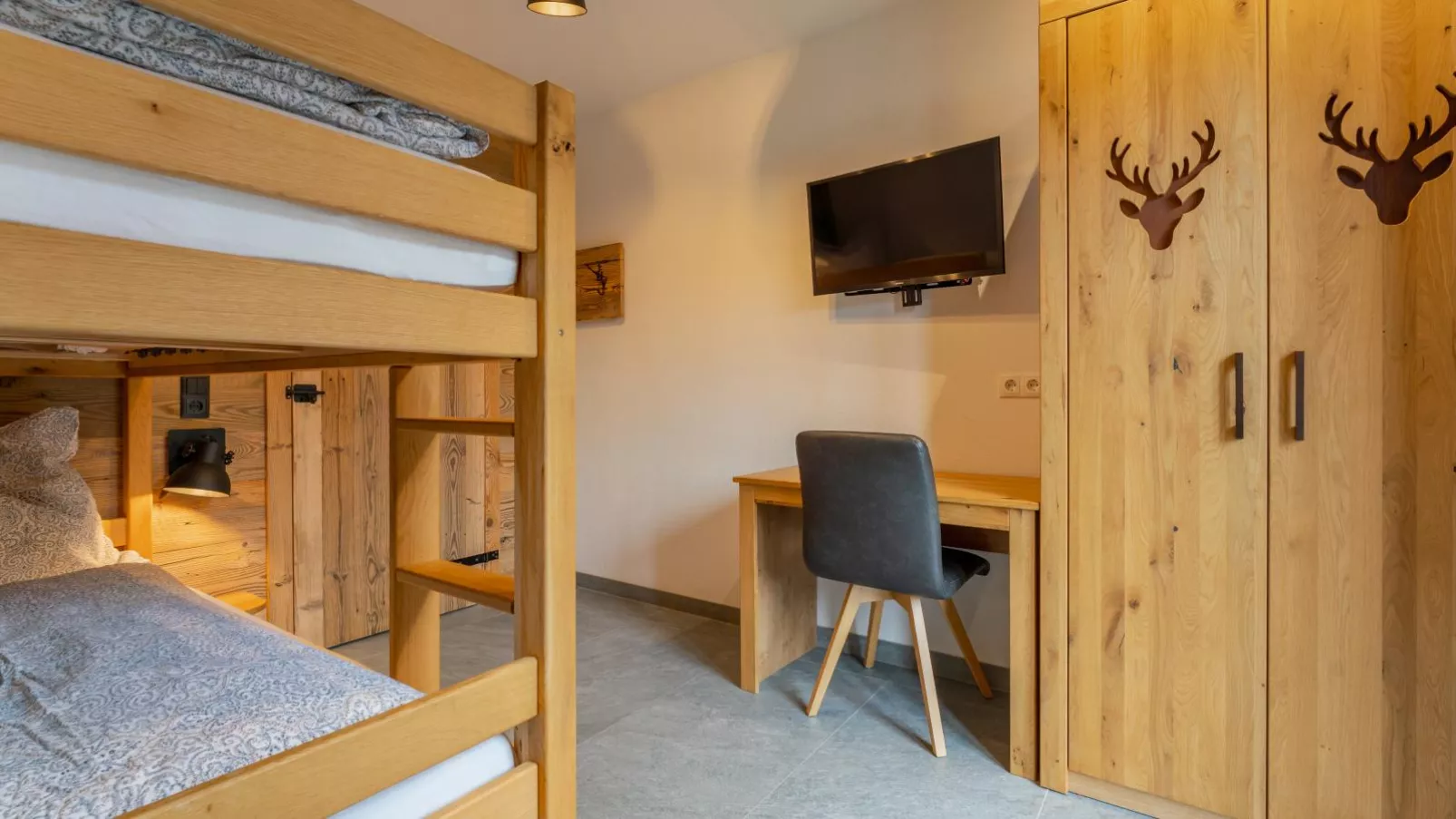 Tauernsuites Uttendorf by Mimi-Chambre