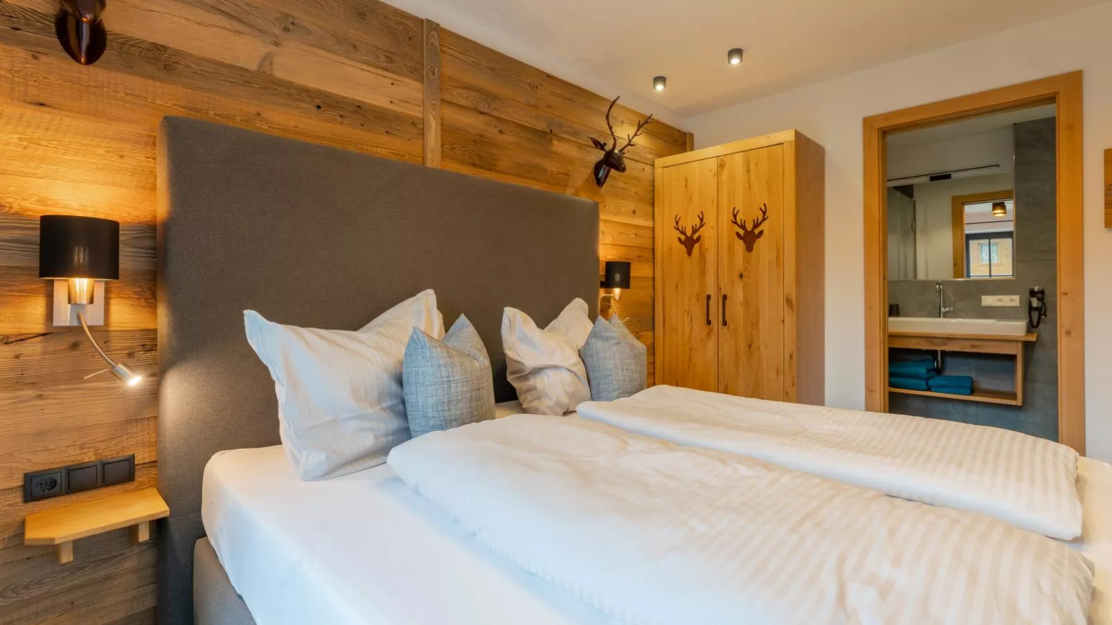 Tauernsuites Uttendorf by Mimi-Chambre
