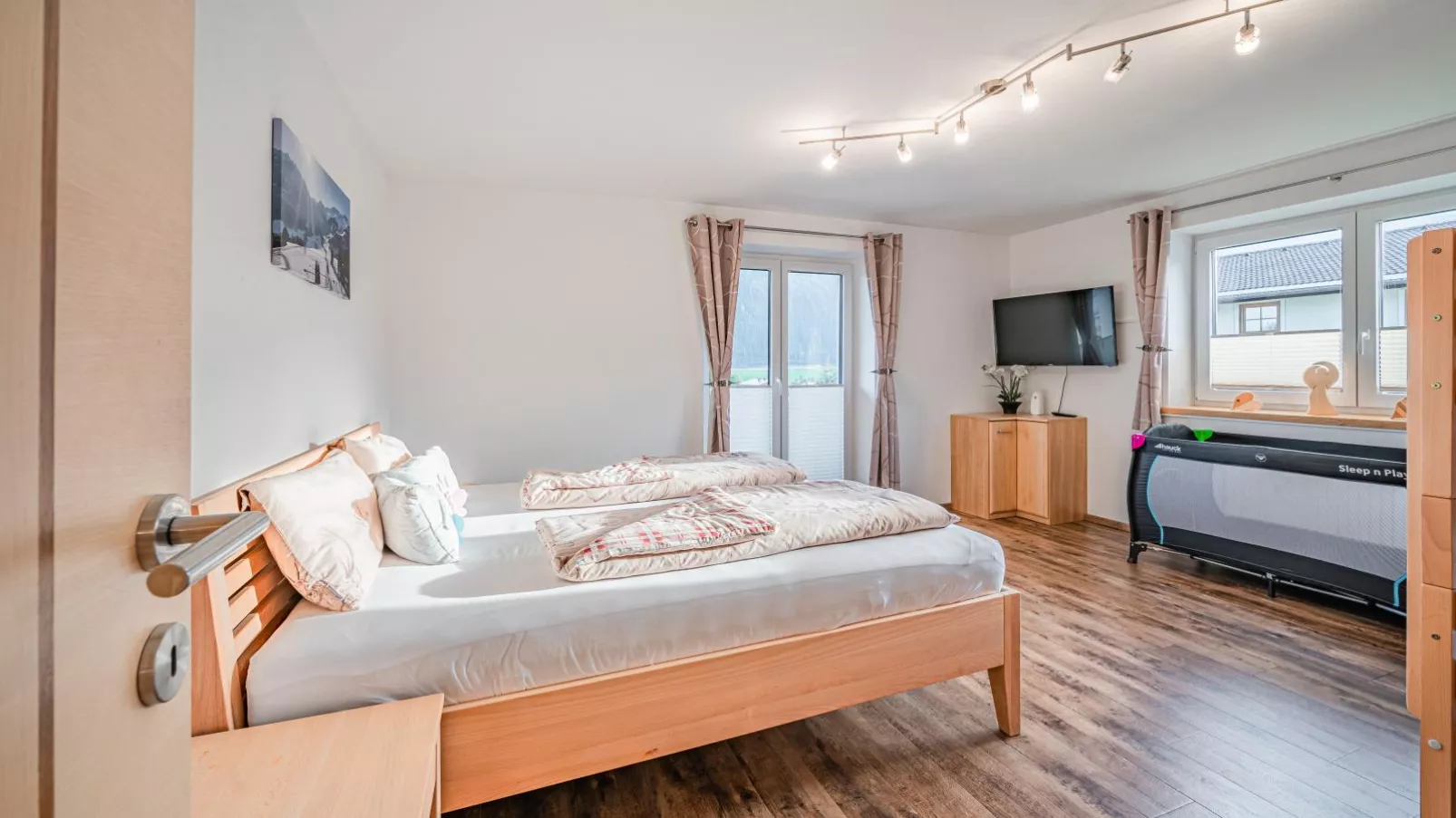 Apartment Daisy-Bedroom