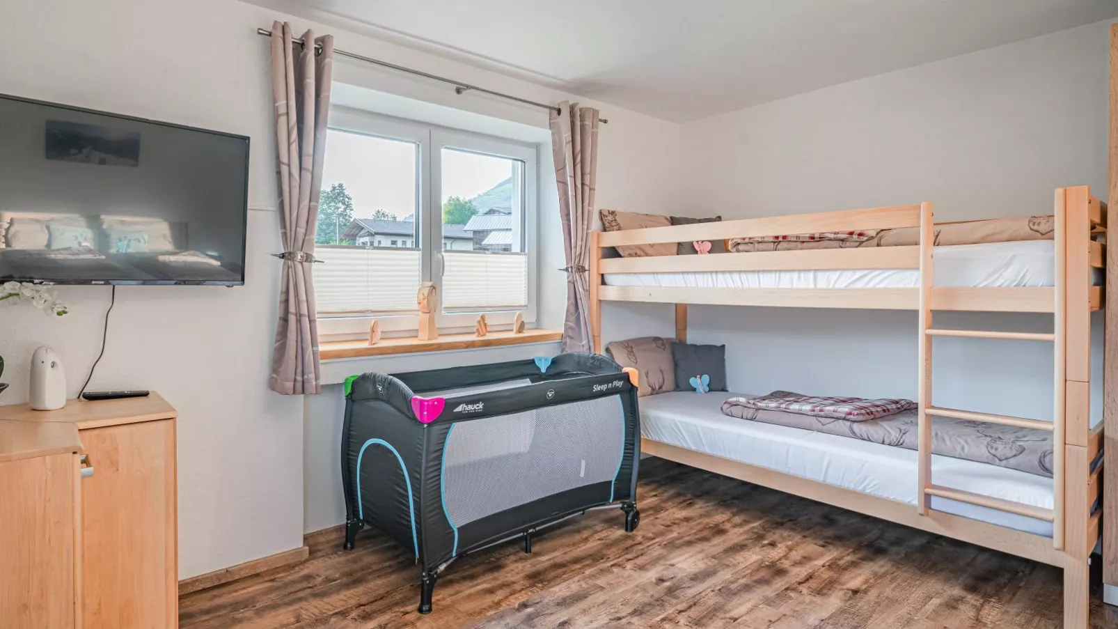 Apartment Daisy-Bedroom