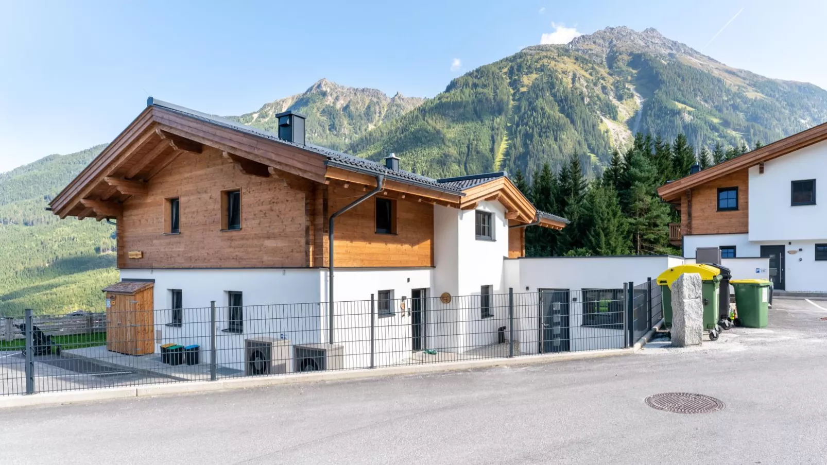 Chalet Sylvia-Exterior summer