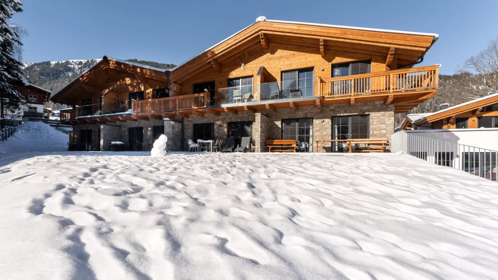Tauernlodge Krimml 2B-Exterior winter