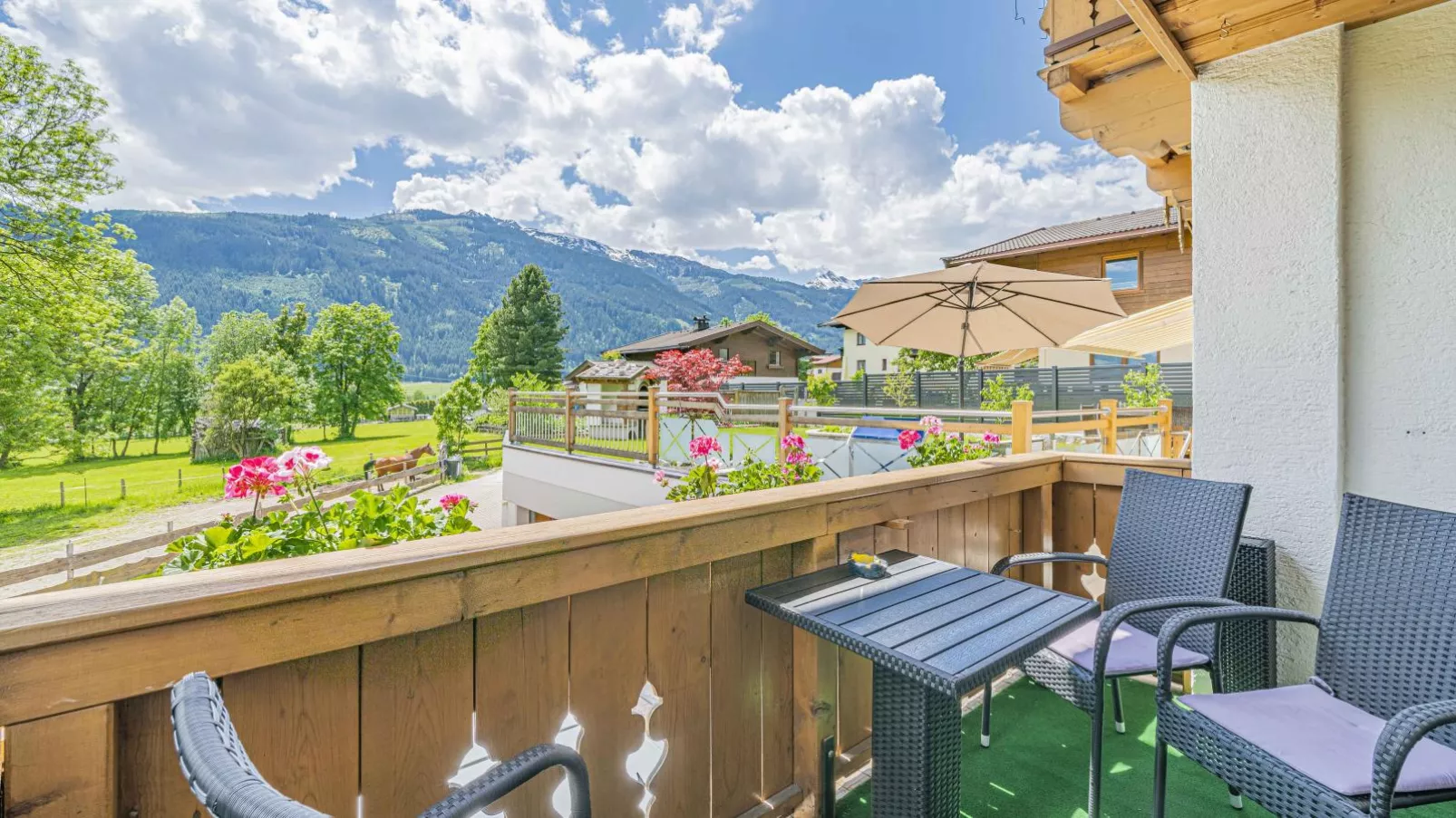 Gebirgsjagd-Terrace balcony