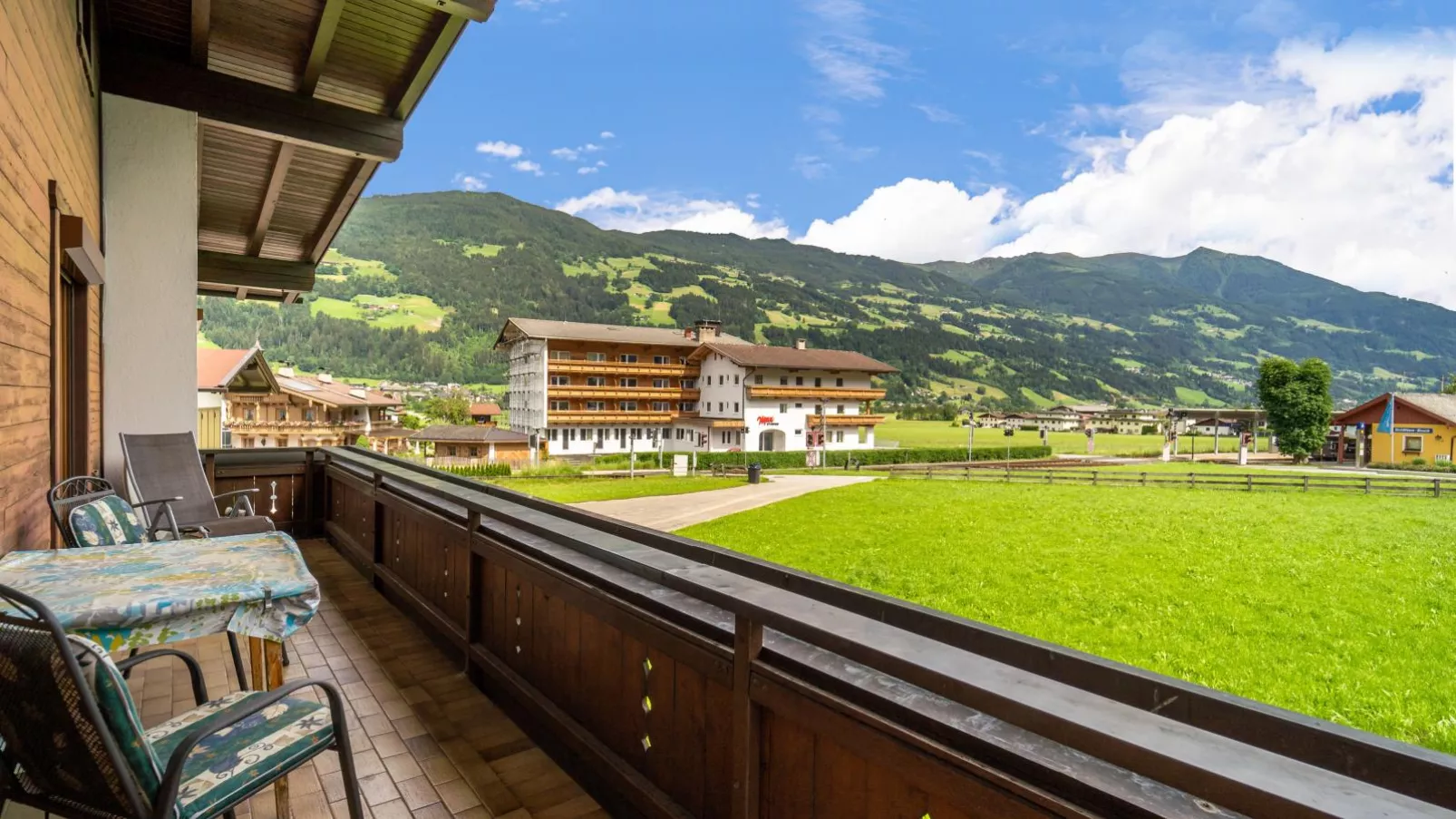Ferienhaus Schlitters-Vue d'été