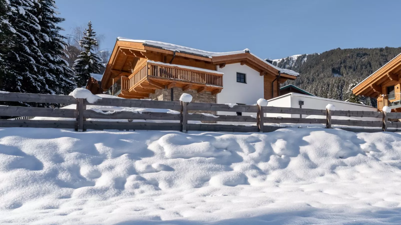 Tauernlodge Krimml 2B-Exterior winter