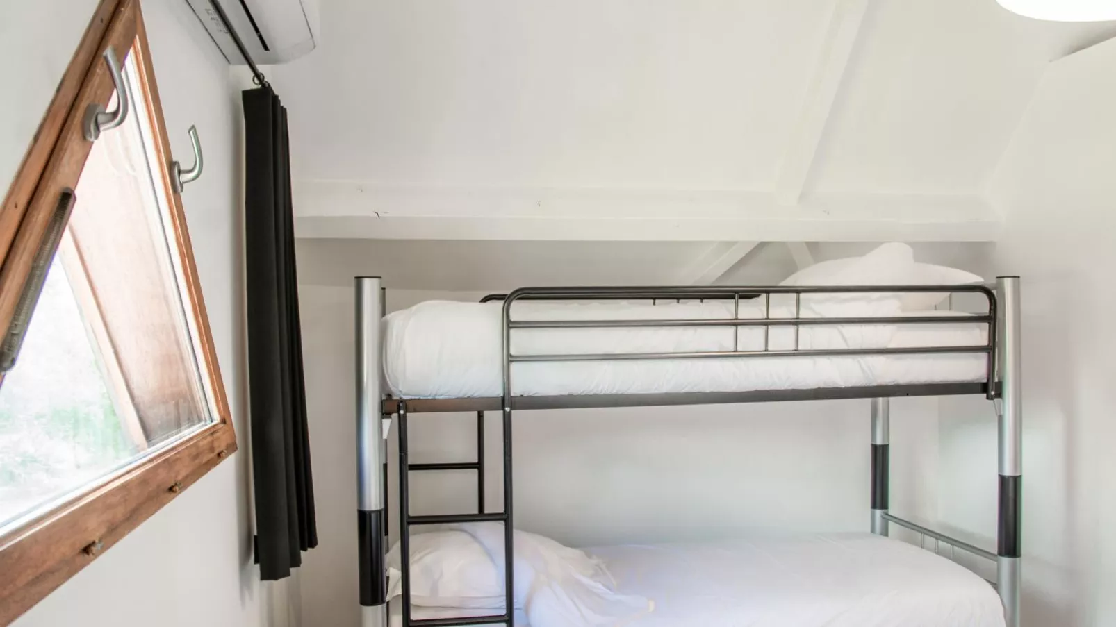 Le Lac Bleu 22-Bedroom