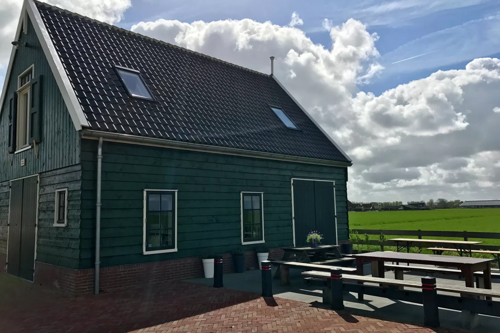 Onder de Molen 24 pers-Außenbereich Sommer