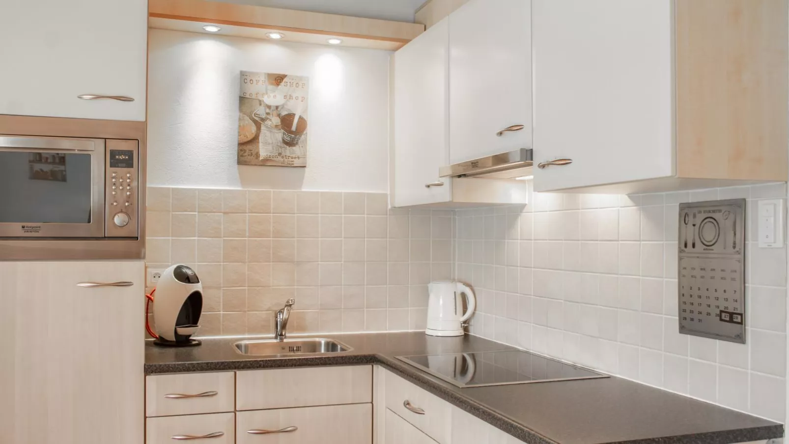 Le Lac Bleu nr 33-Kitchen