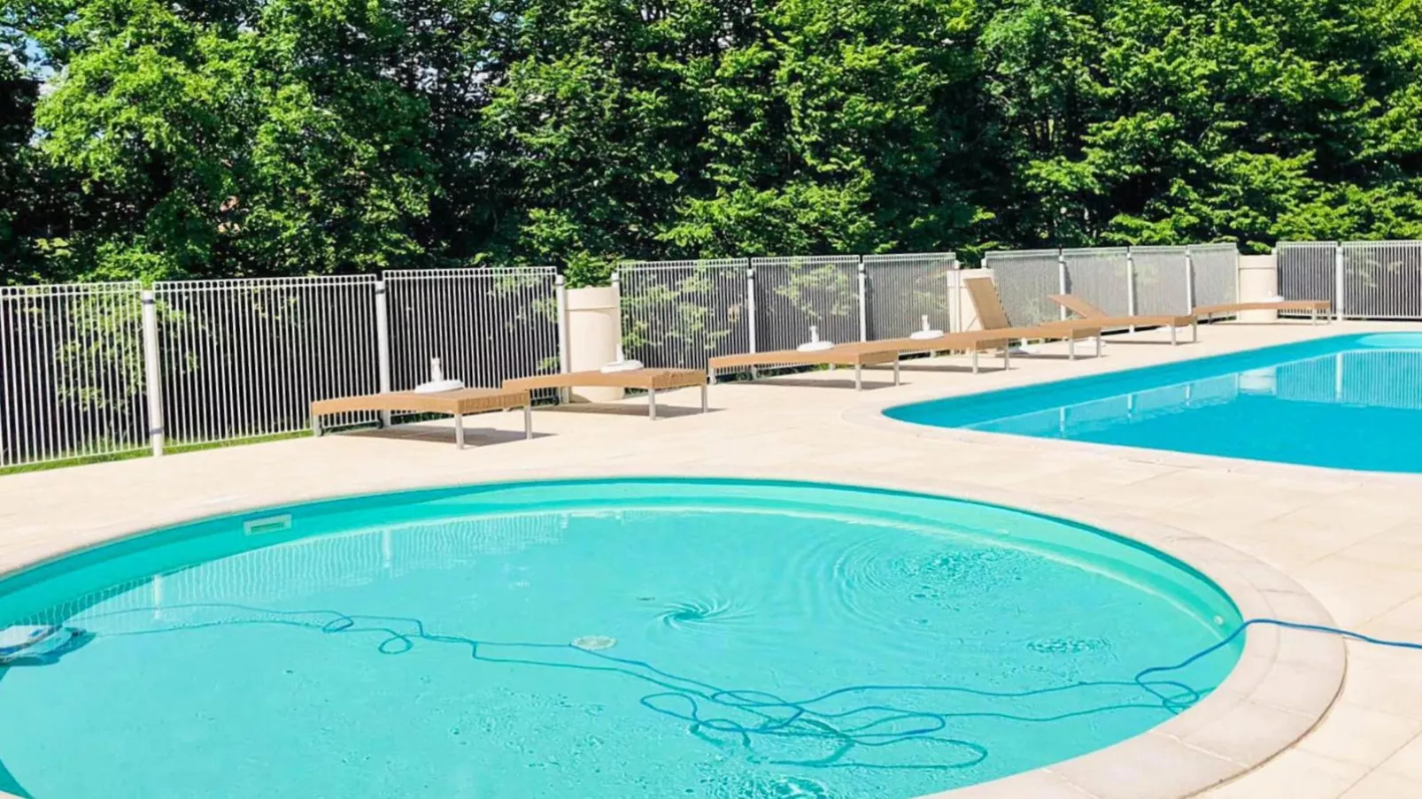 Le Lac Bleu nr 33-Pool