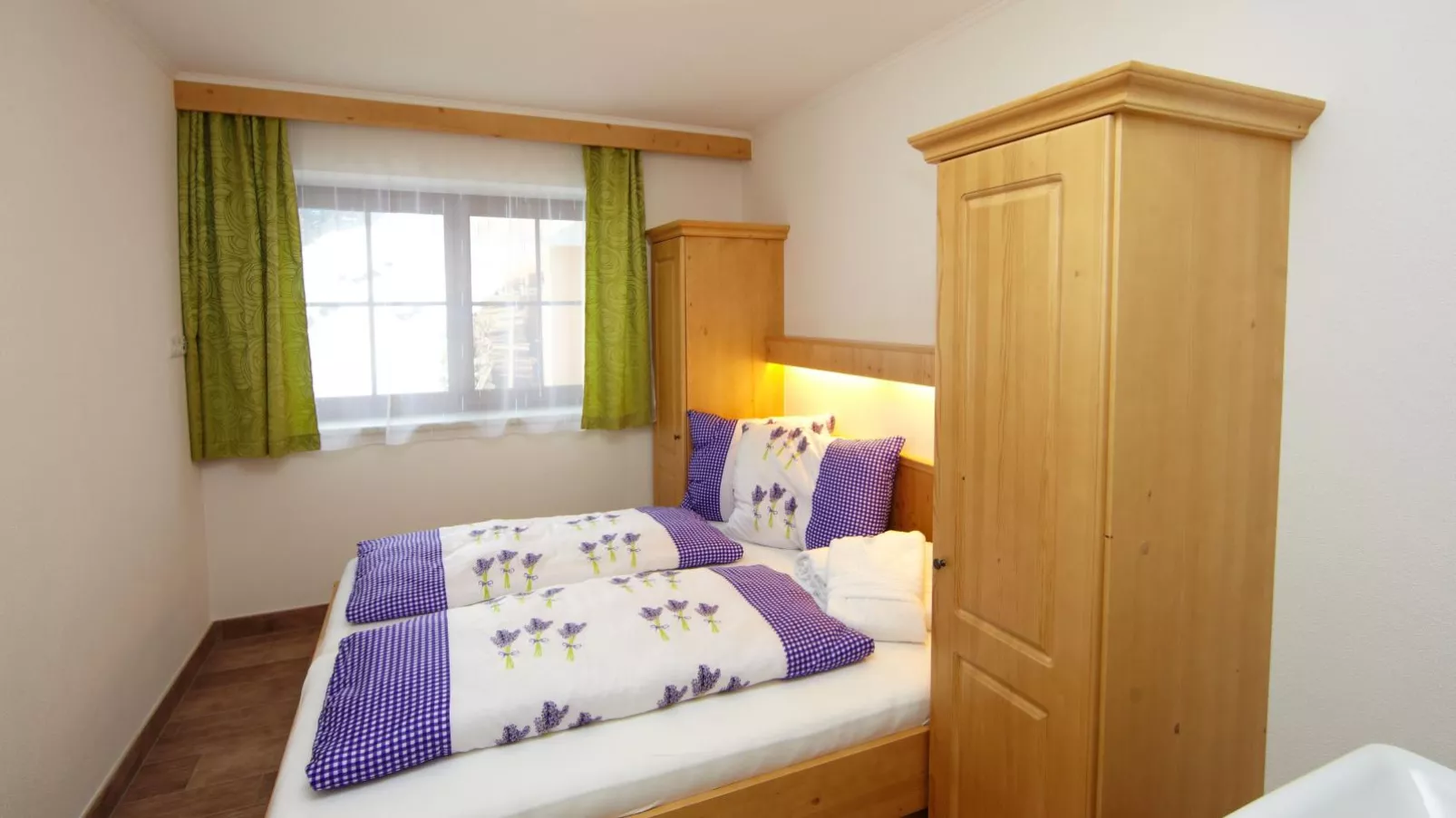 Zirmblick-Bedroom