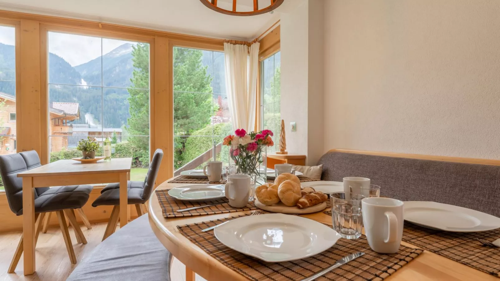 Chalet Tetteroo-Dining room