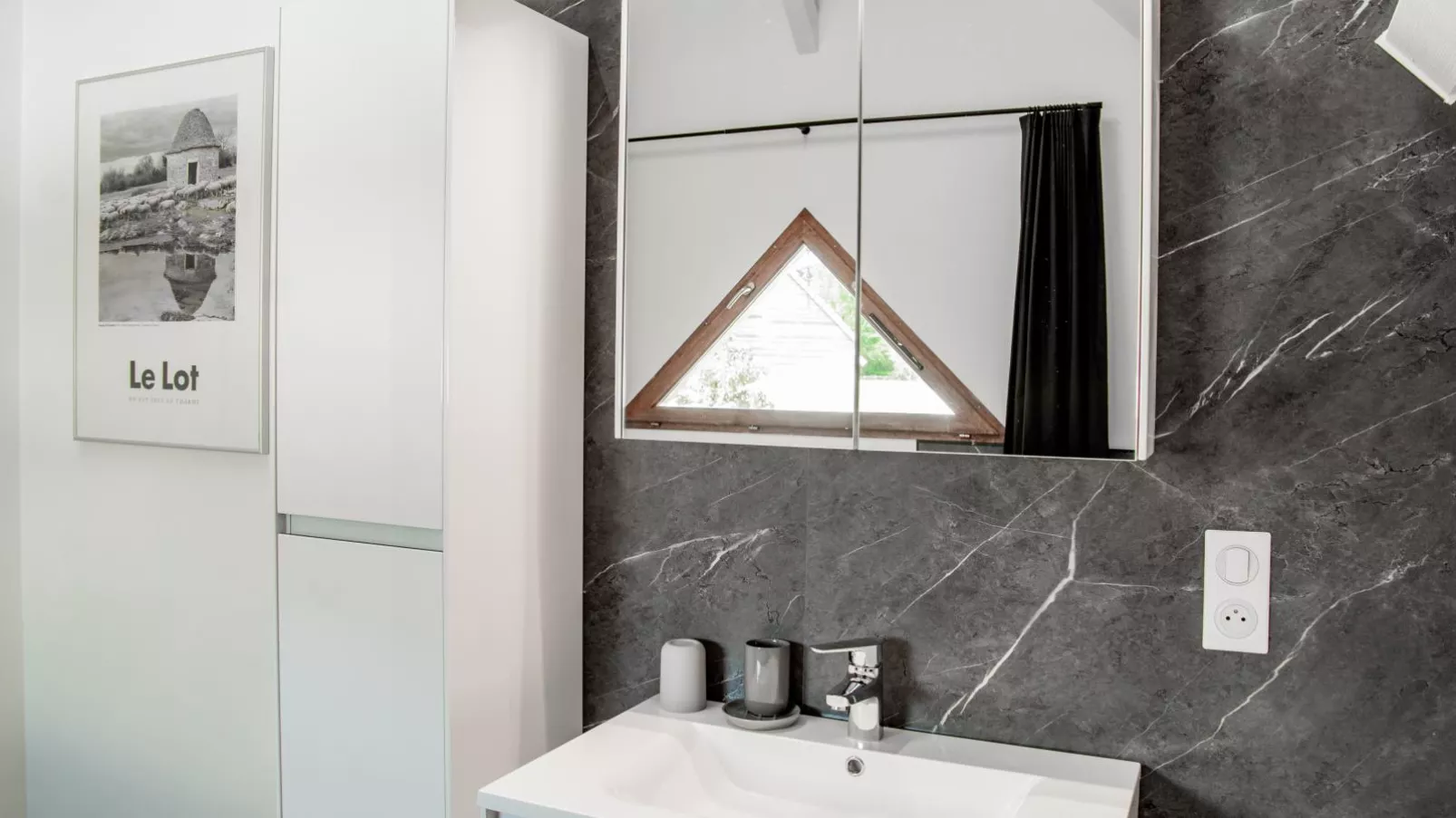Lac Bleu 16-Bathroom