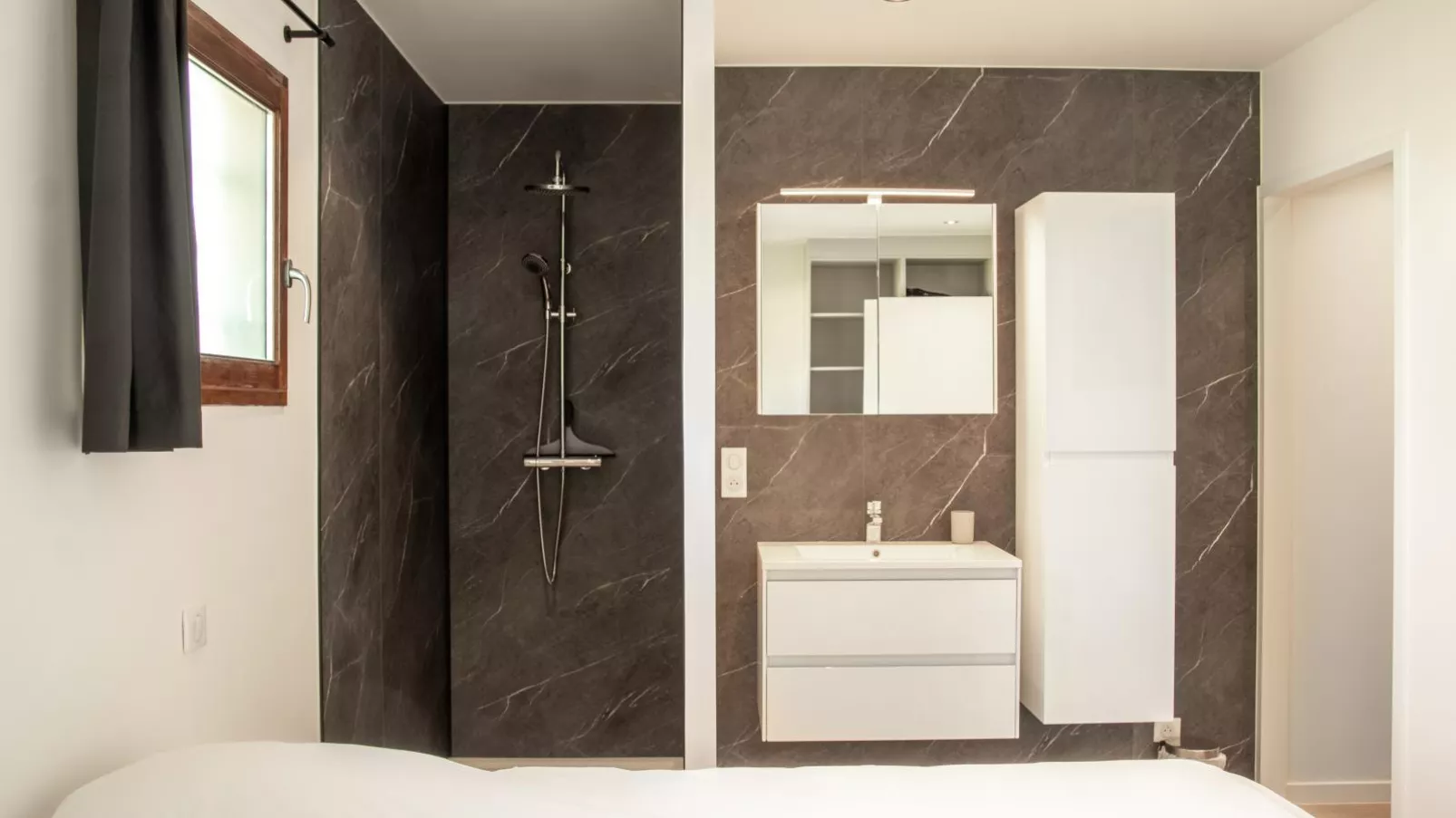 Lac Bleu 16-Bathroom