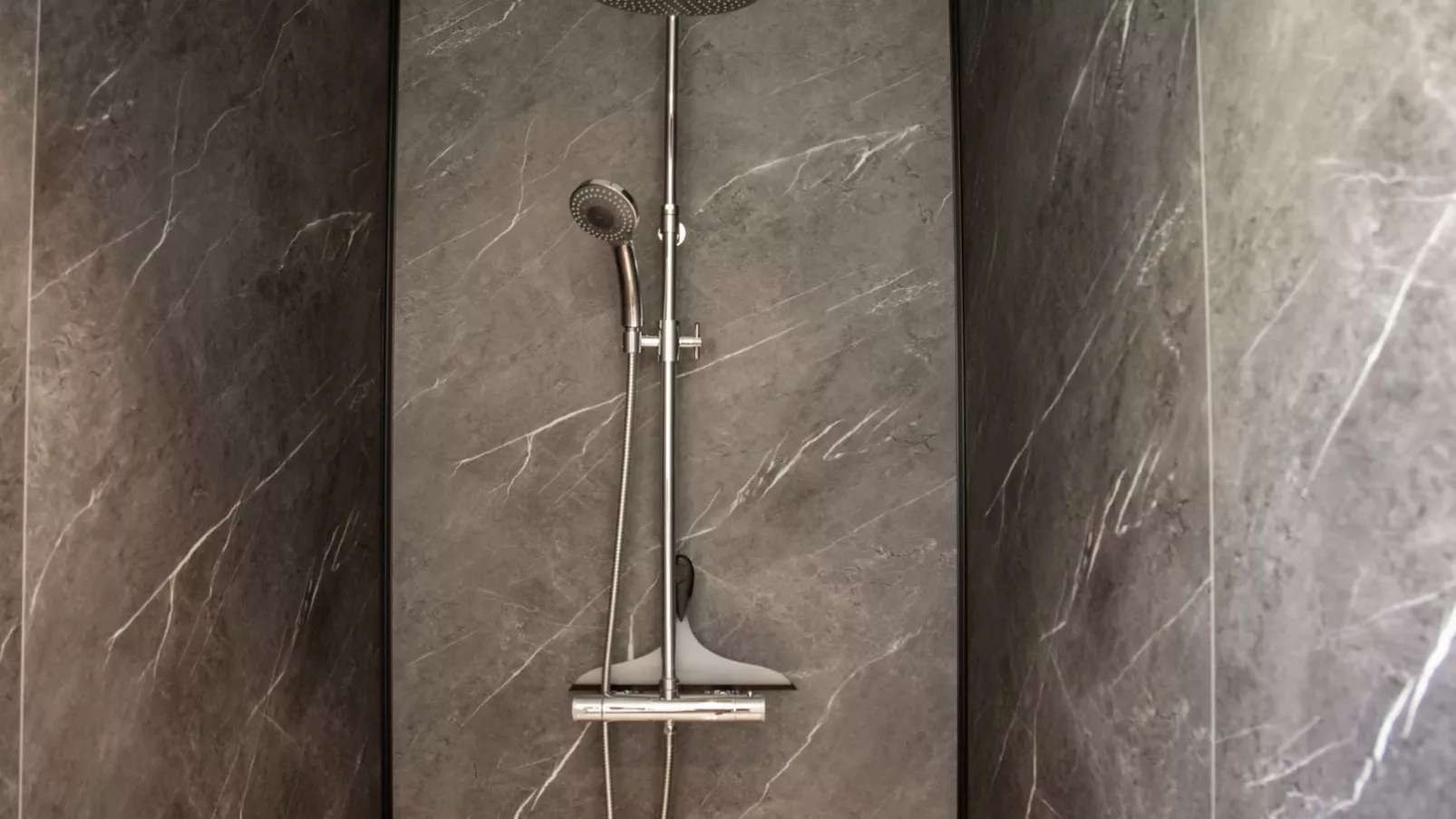 Lac Bleu 16-Bathroom