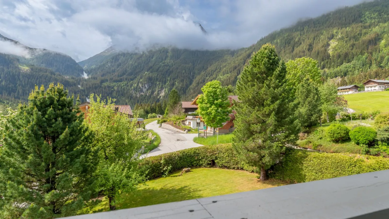Chalet Tetteroo-View summer