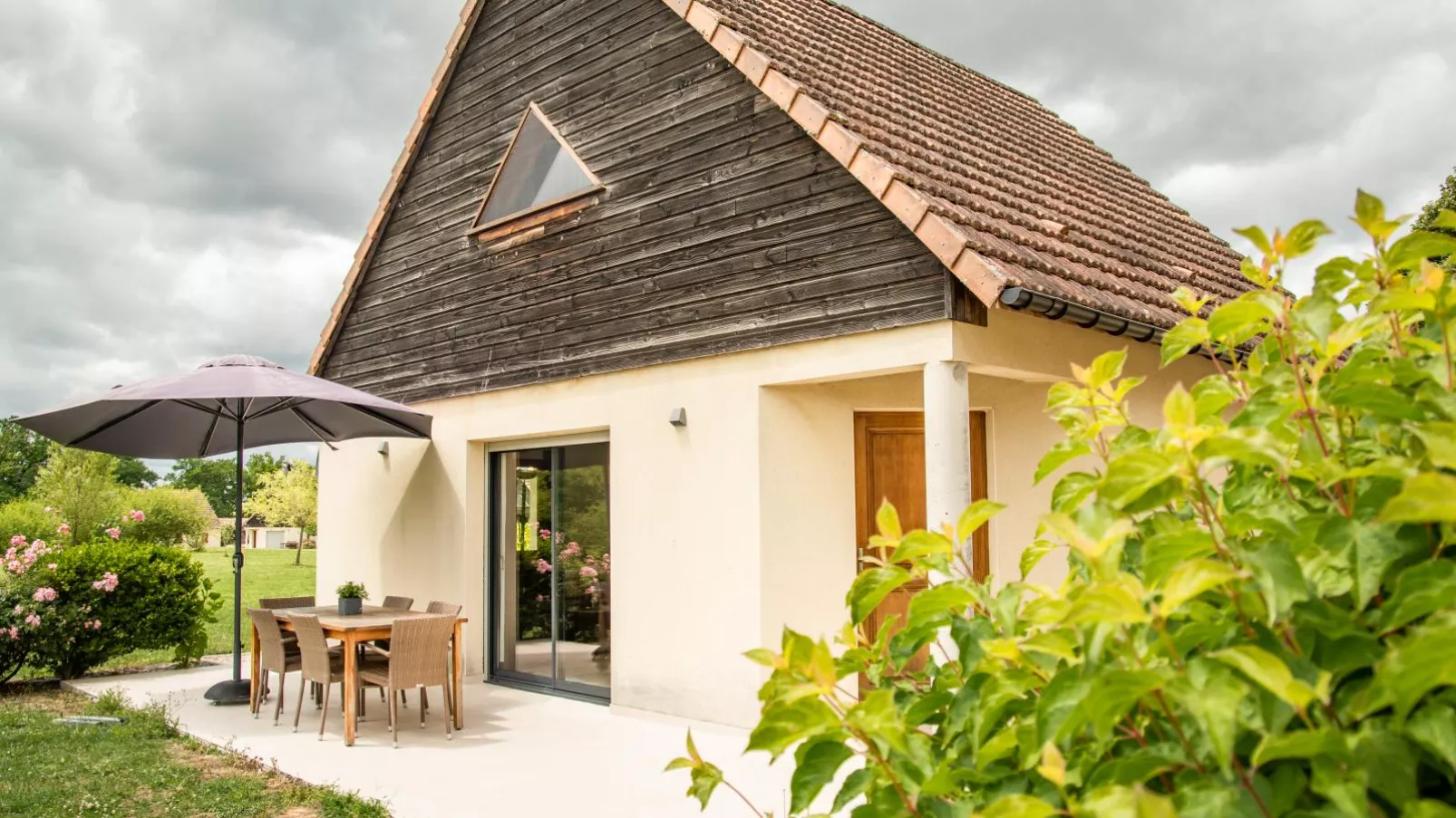 Lac Bleu 39-Exterior summer