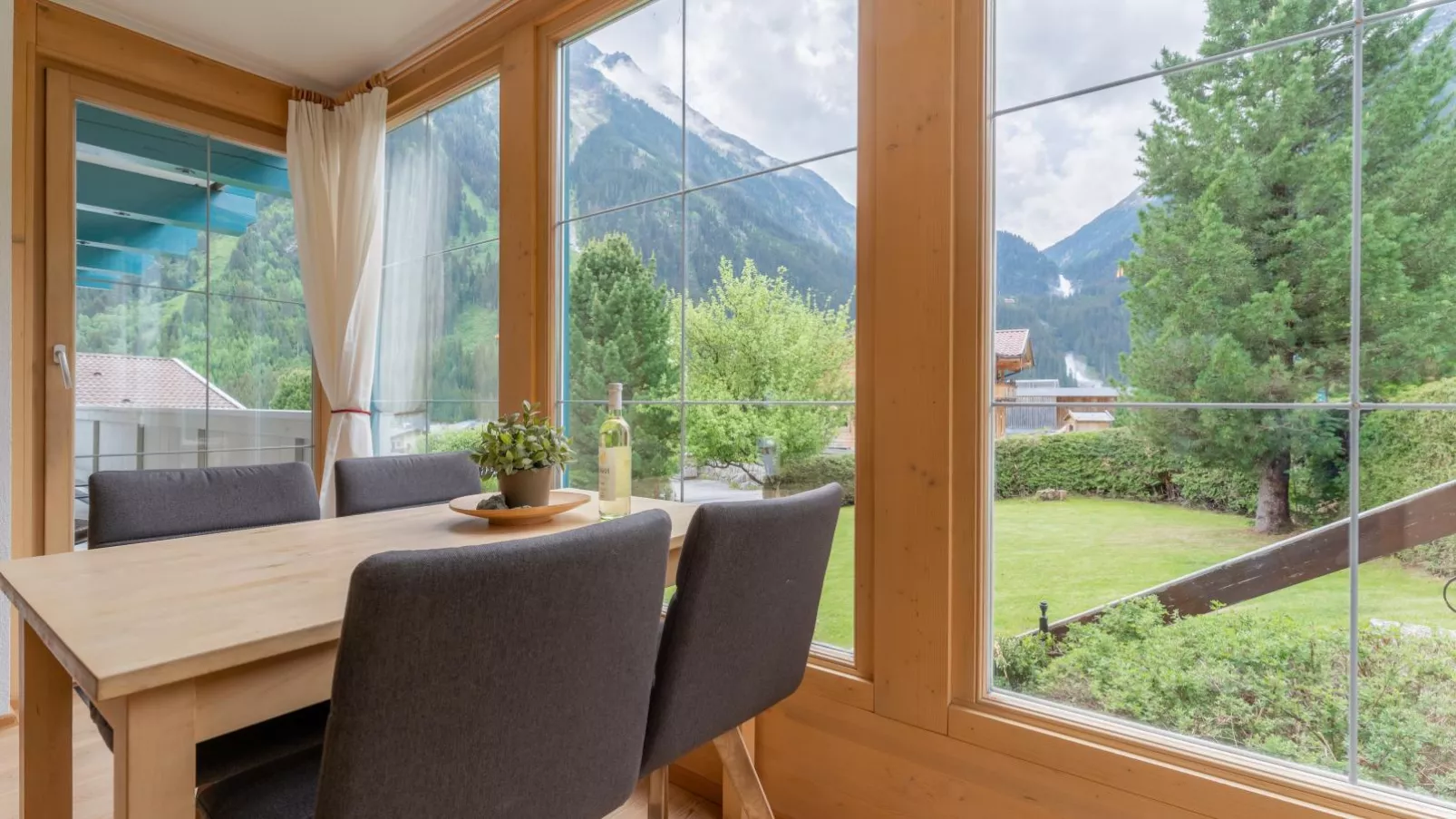 Tauernpanorama-Dining room