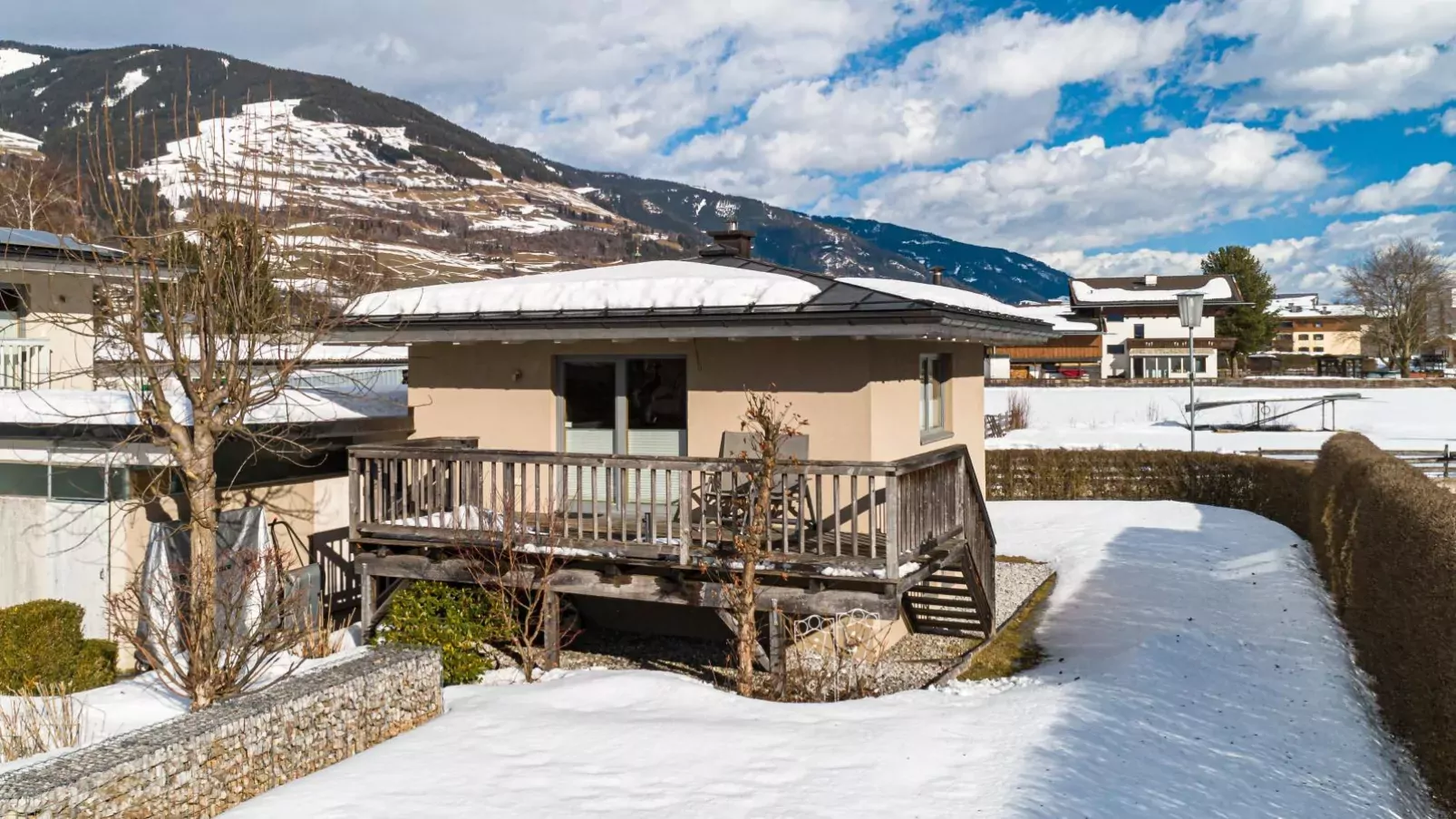 IndieBerge-Exterior winter