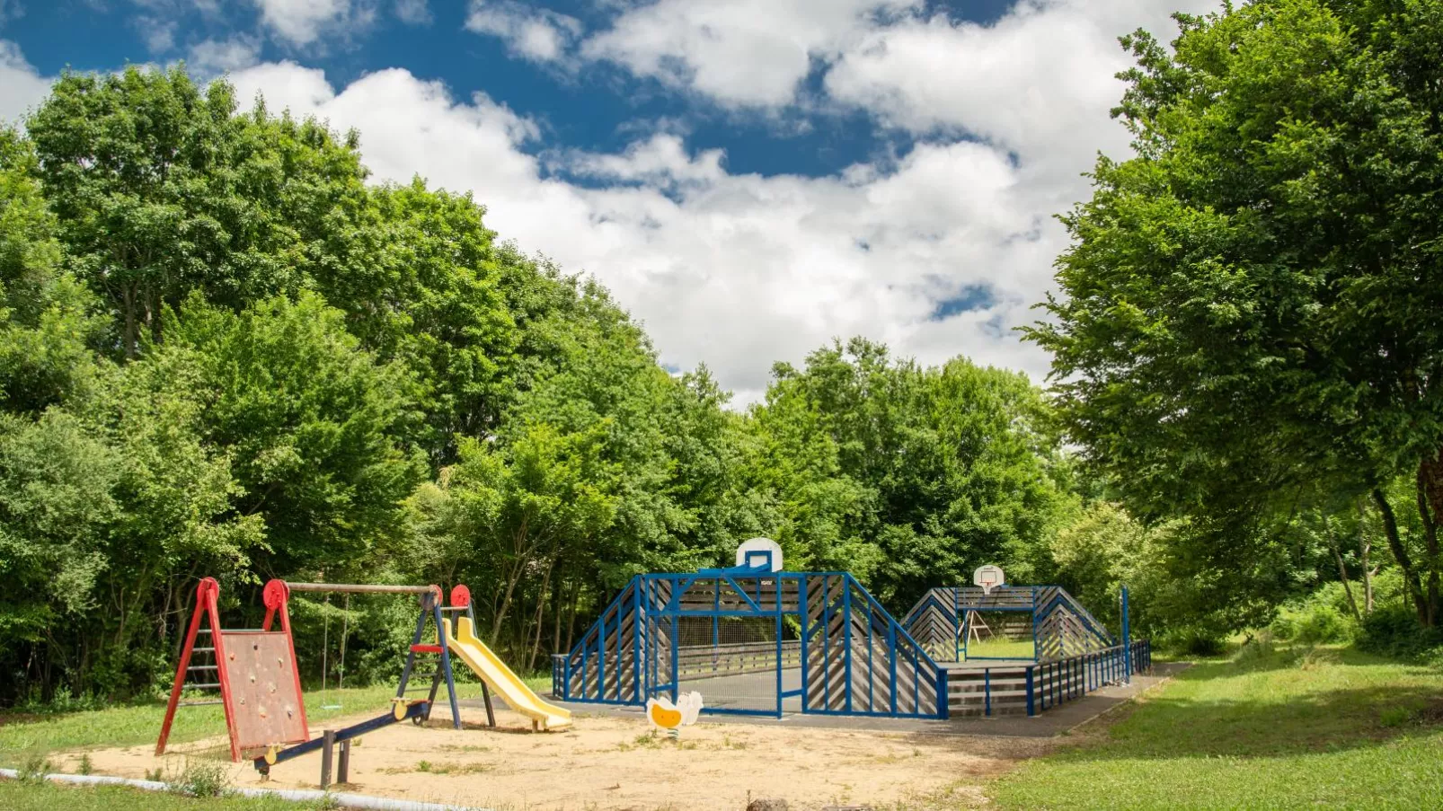 Lac Bleu 39-Park facilities