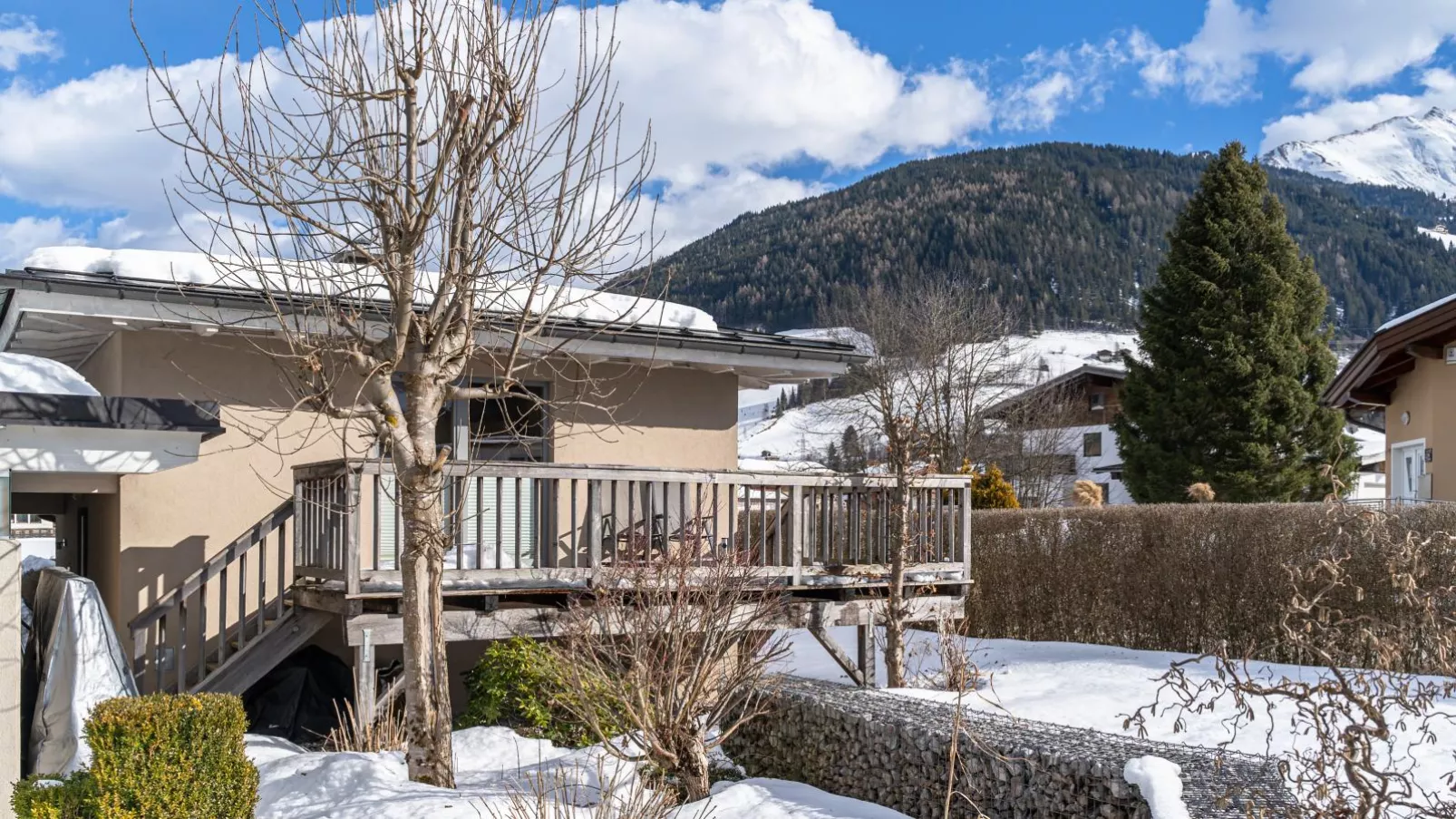 IndieBerge-Exterior winter