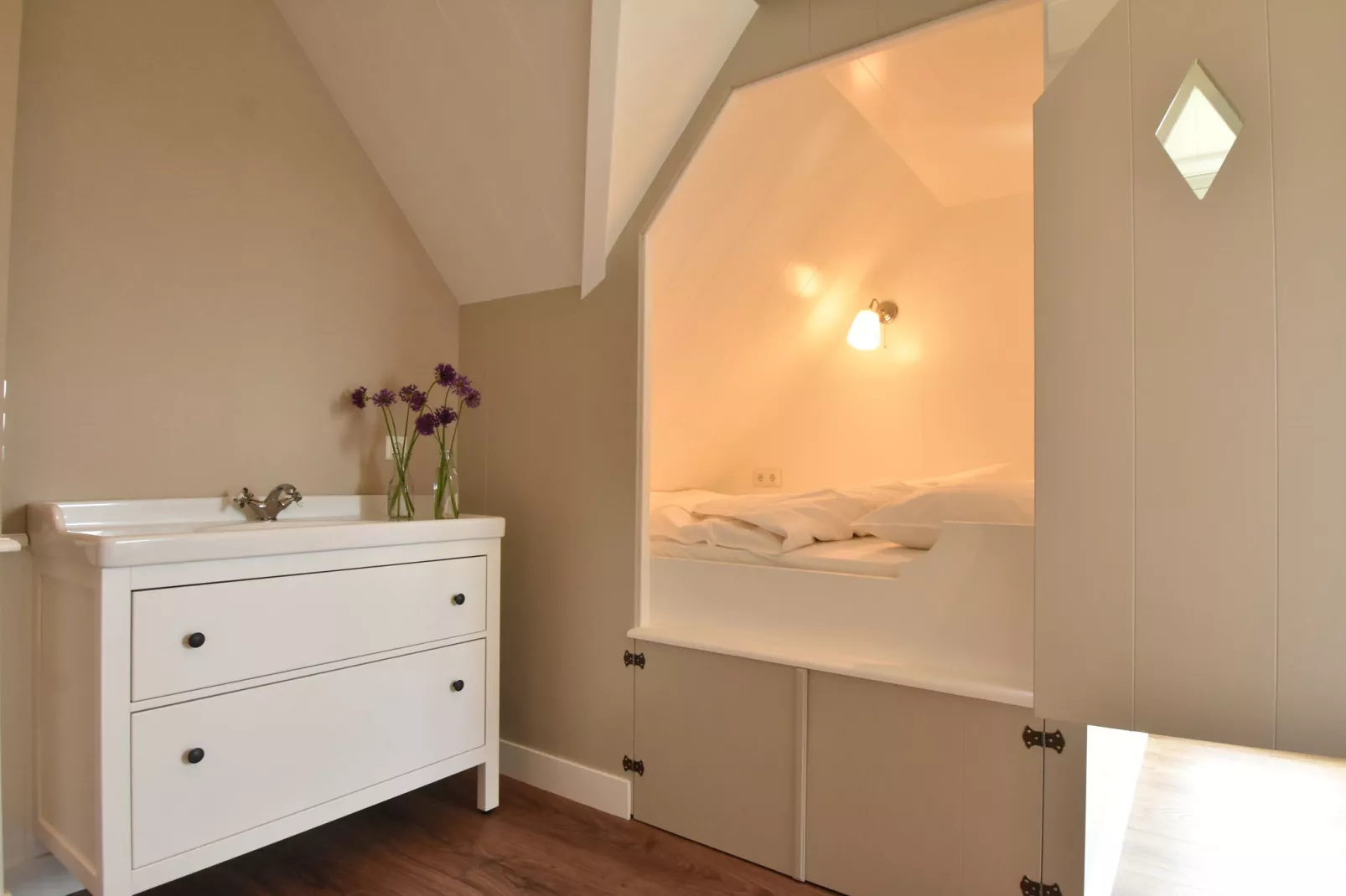 Onder de Molen 24 pers-Schlafzimmer