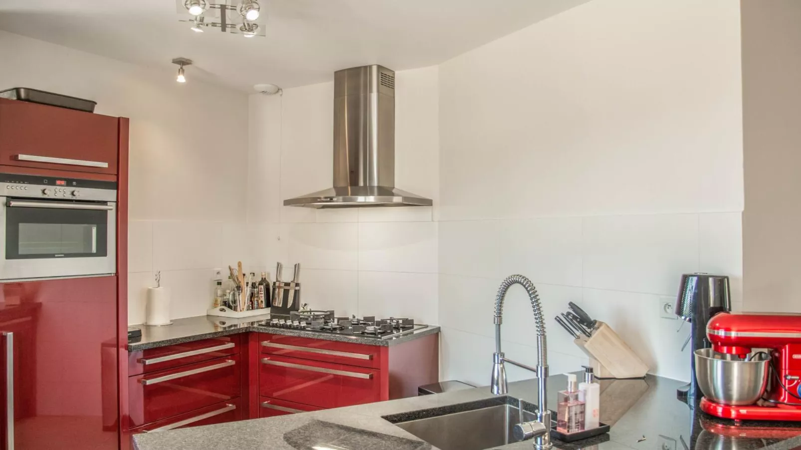 Les Graves-Kitchen