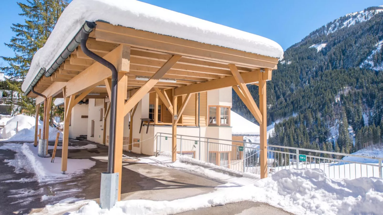 Chalet Sanna Hinterlengau-Exterior winter