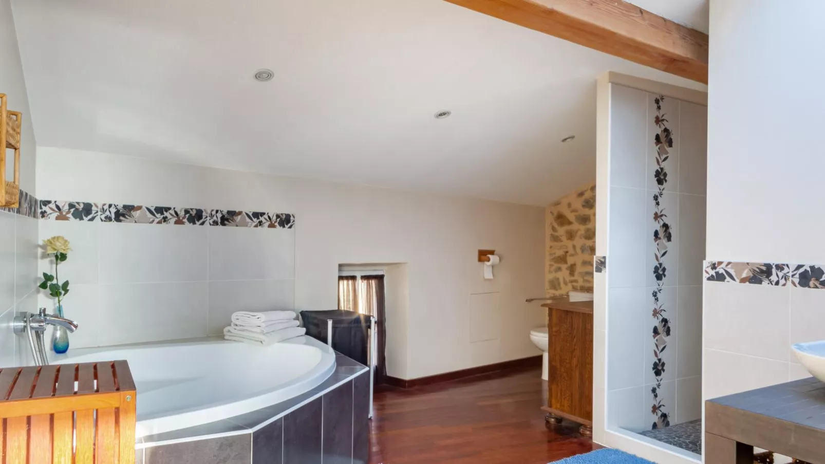 La maison des Vendangeurs-Bathroom