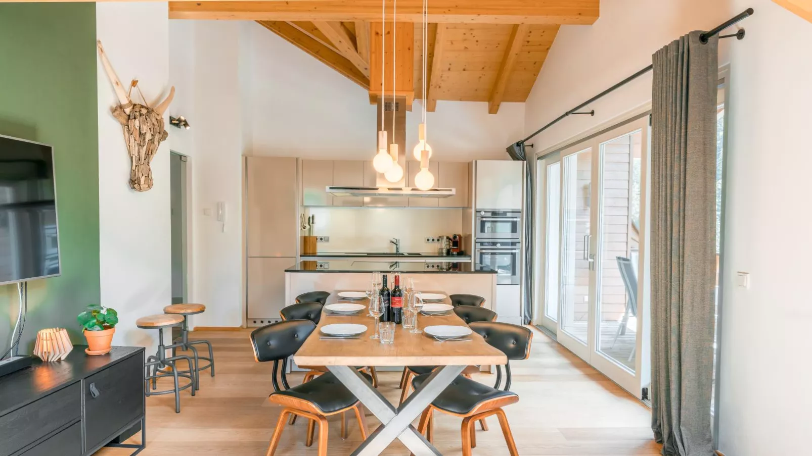 Drei Berge Top 7-Dining room