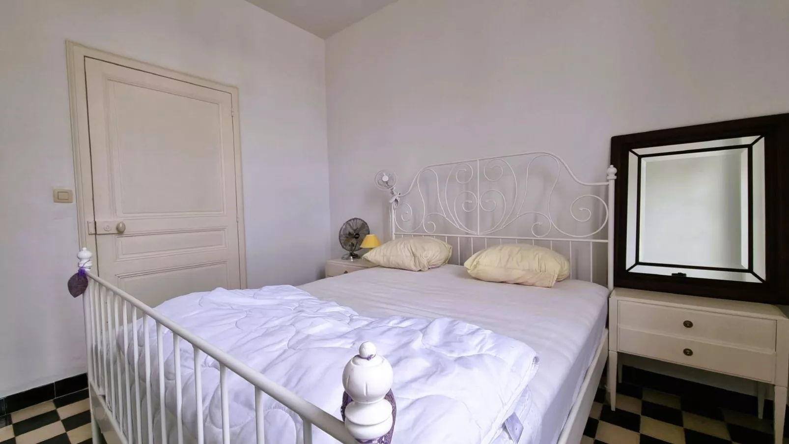 Printemps-Bedroom