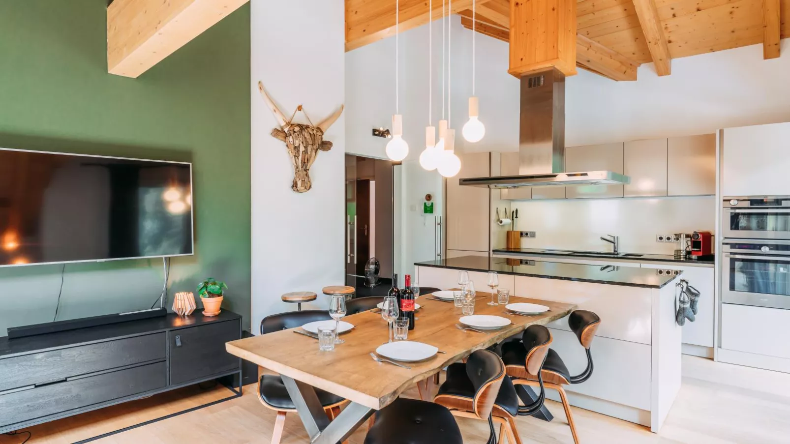 Drei Berge Top 7-Dining room