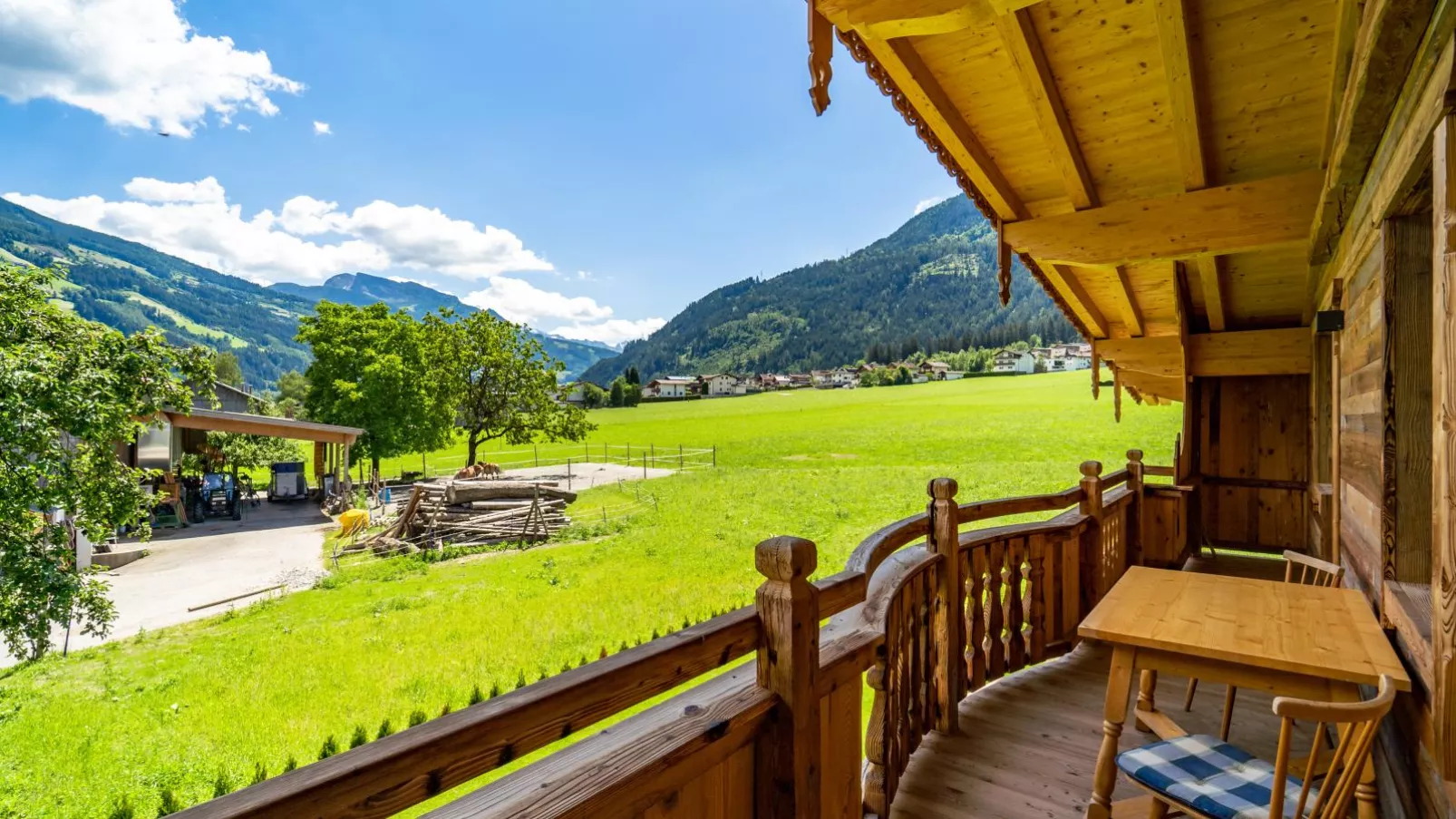 Chalet Bodahof-Terrace balcony