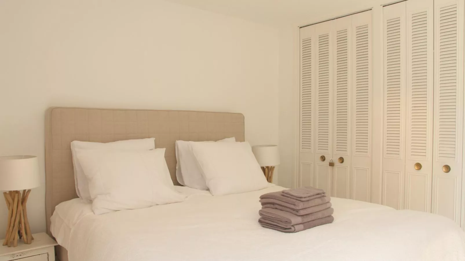 Villa les Oiseaux-Bedroom