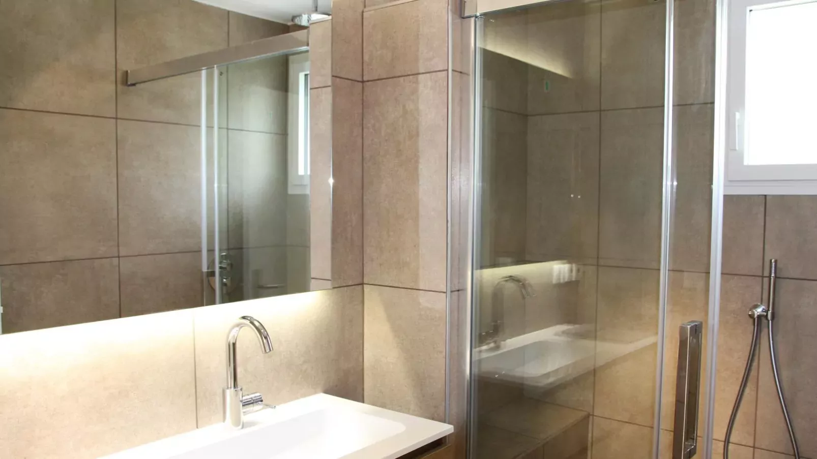 Villa les Oiseaux-Bathroom