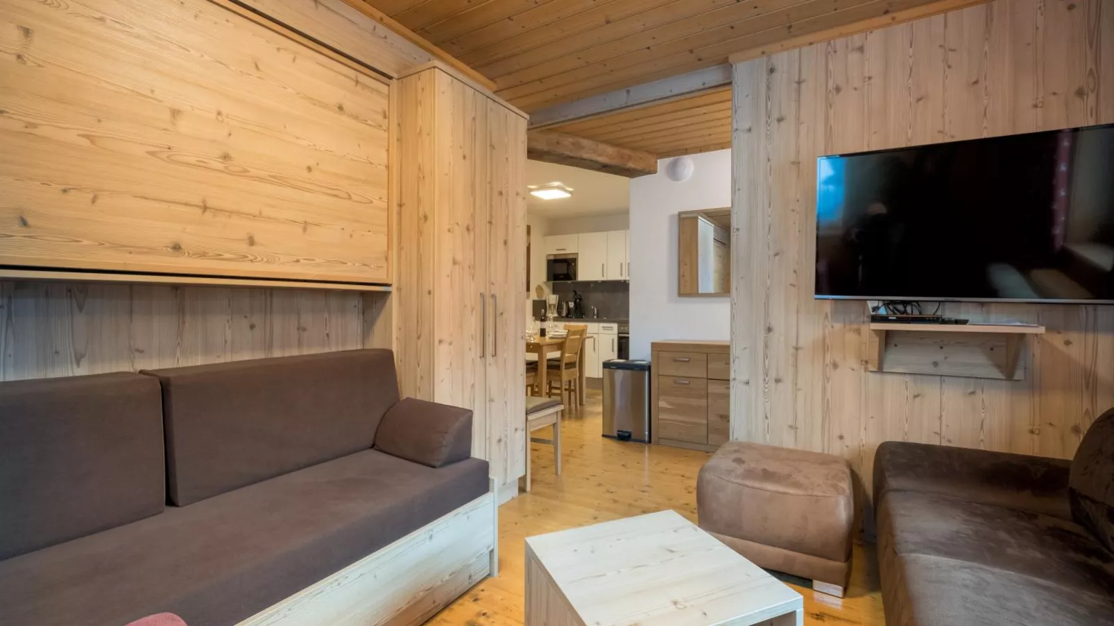 Alpensteinbock Saalbach D-Living room