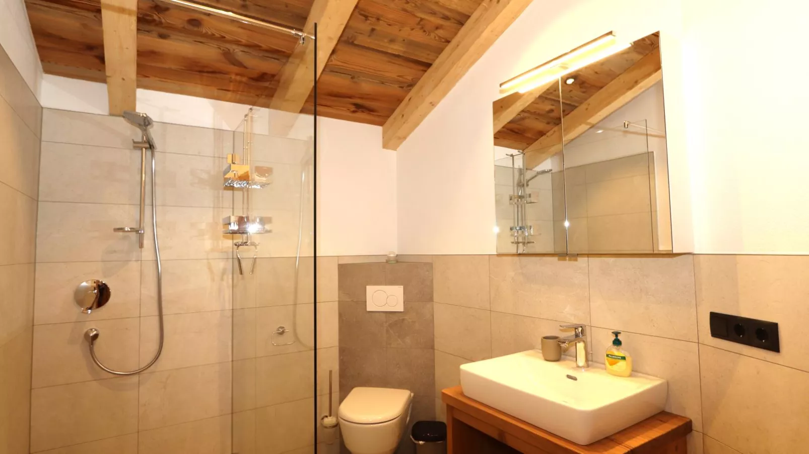 Chalet Höllwarth-Bathroom